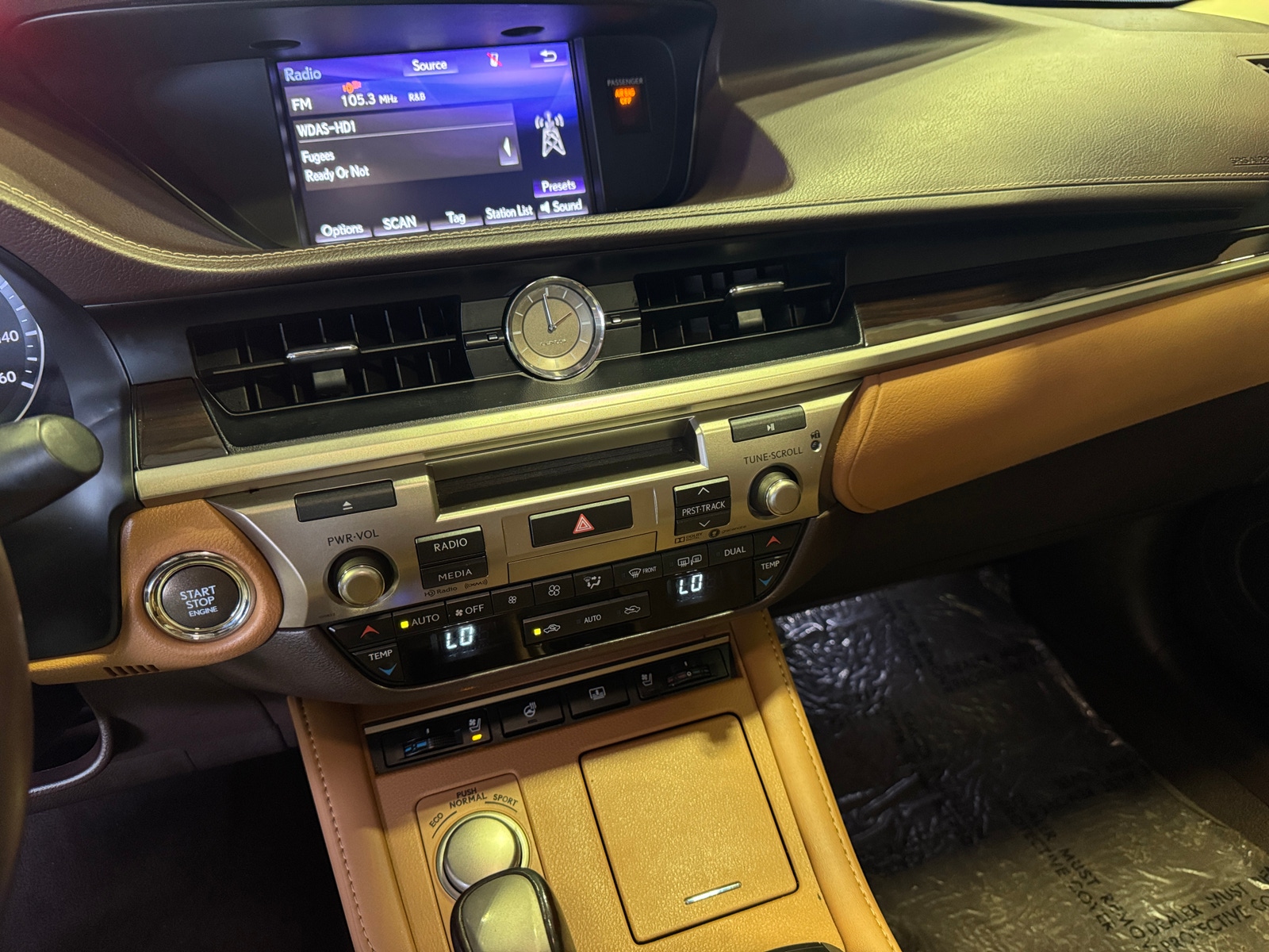 Thumbnail: 2018 Lexus ES - 3