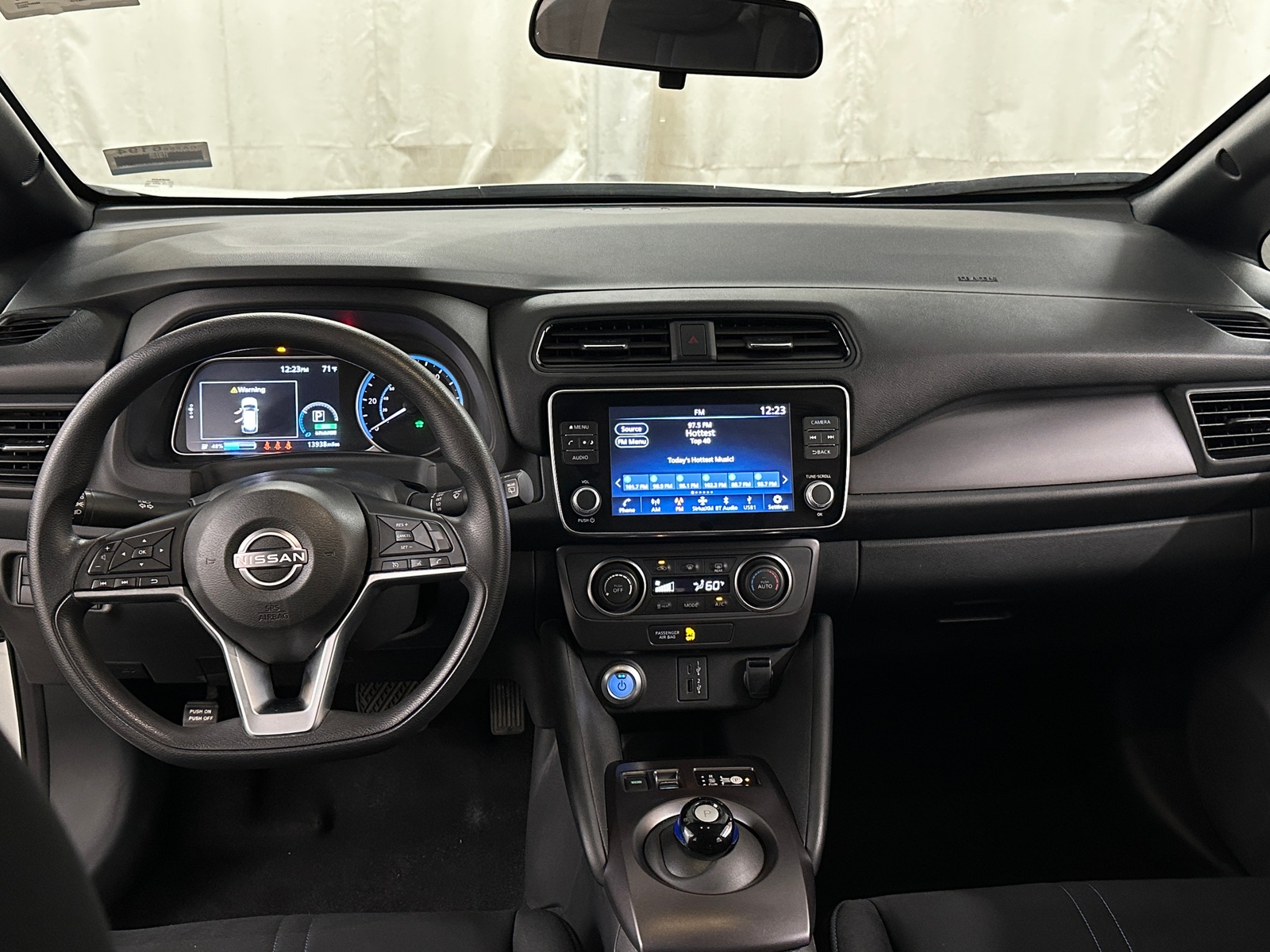 Thumbnail: 2023 Nissan Leaf - 3