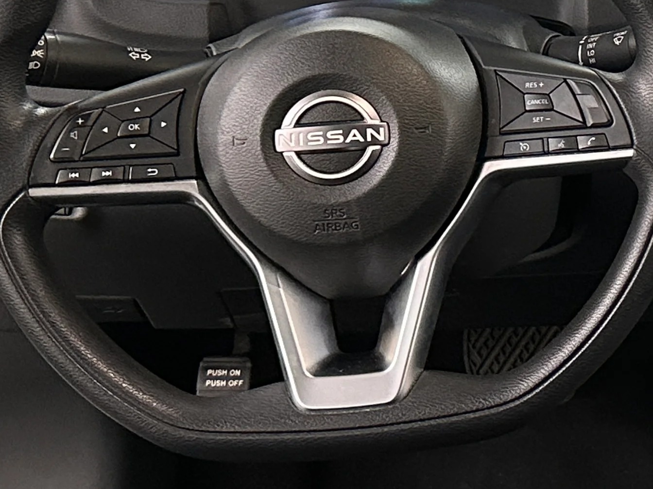 Thumbnail: 2023 Nissan Leaf - 5
