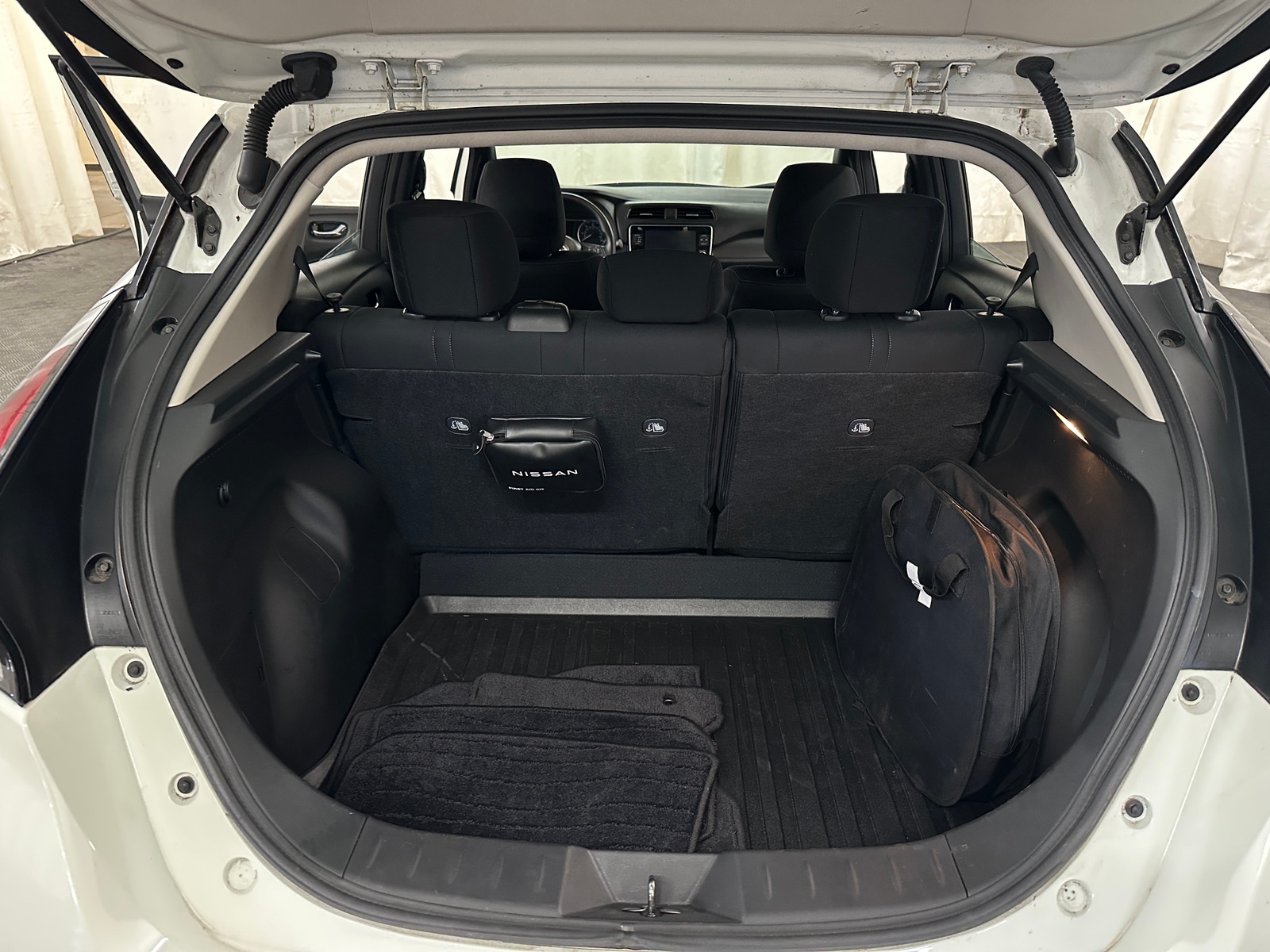 Thumbnail: 2023 Nissan Leaf - 7
