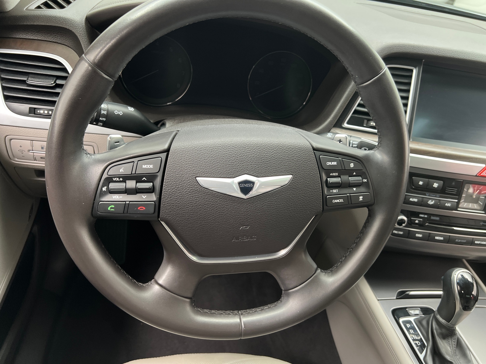 Thumbnail: 2015 Hyundai Genesis - 4