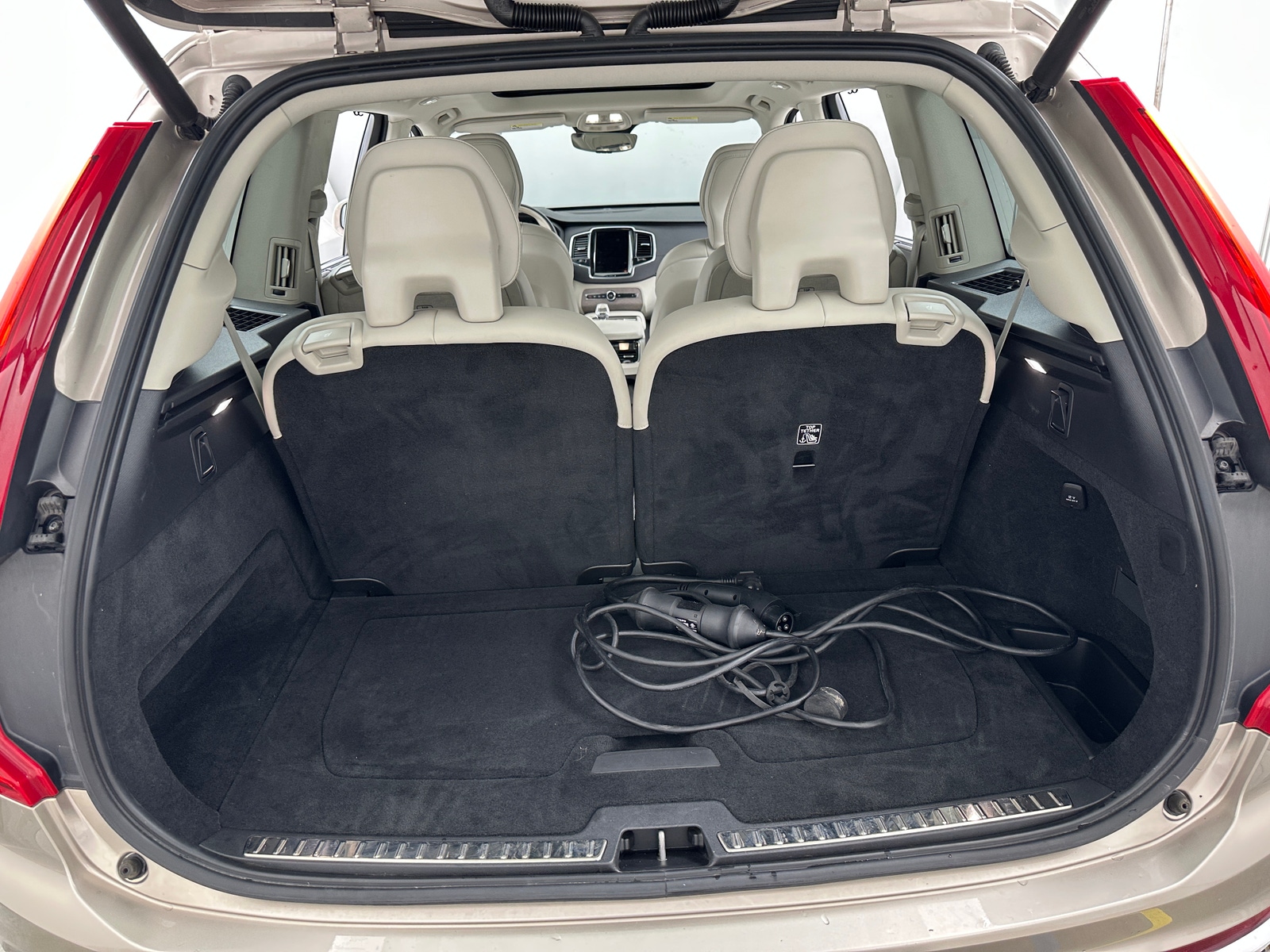 Thumbnail: 2023 Volvo XC90 - 6