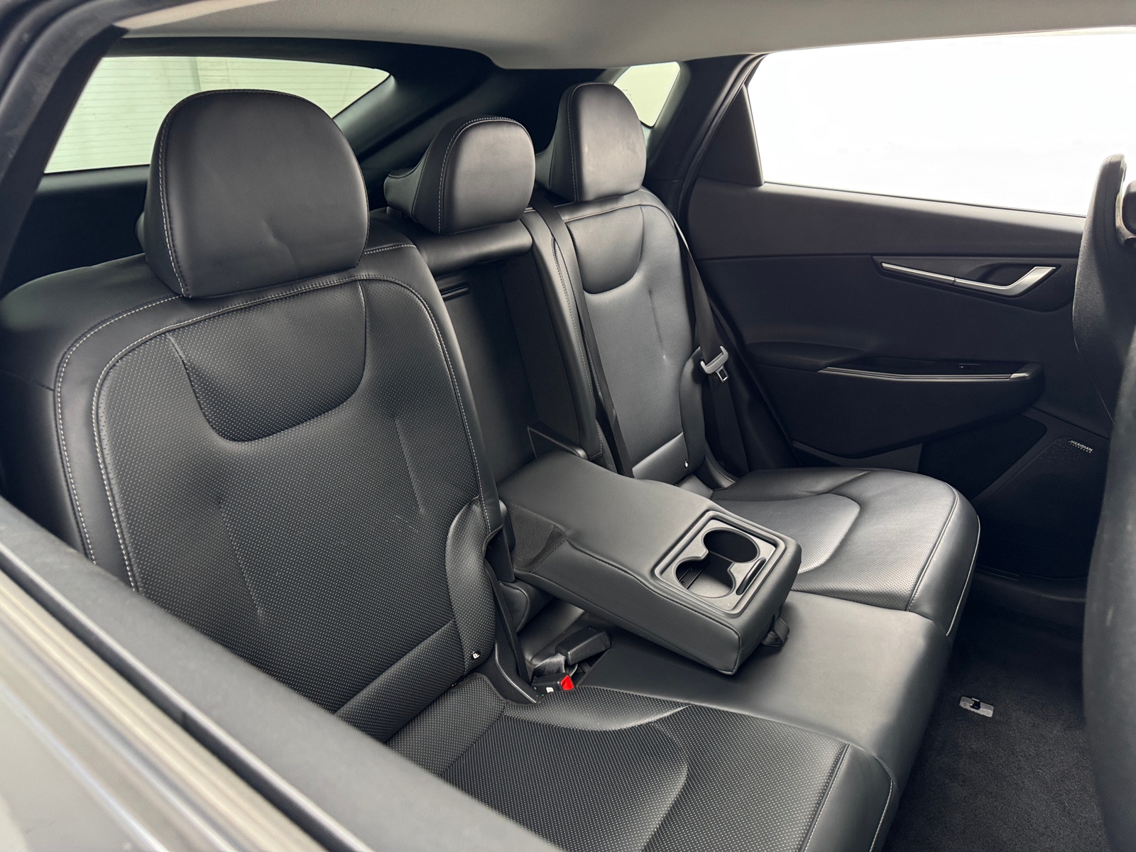 Thumbnail: 2022 Kia EV6 - 5