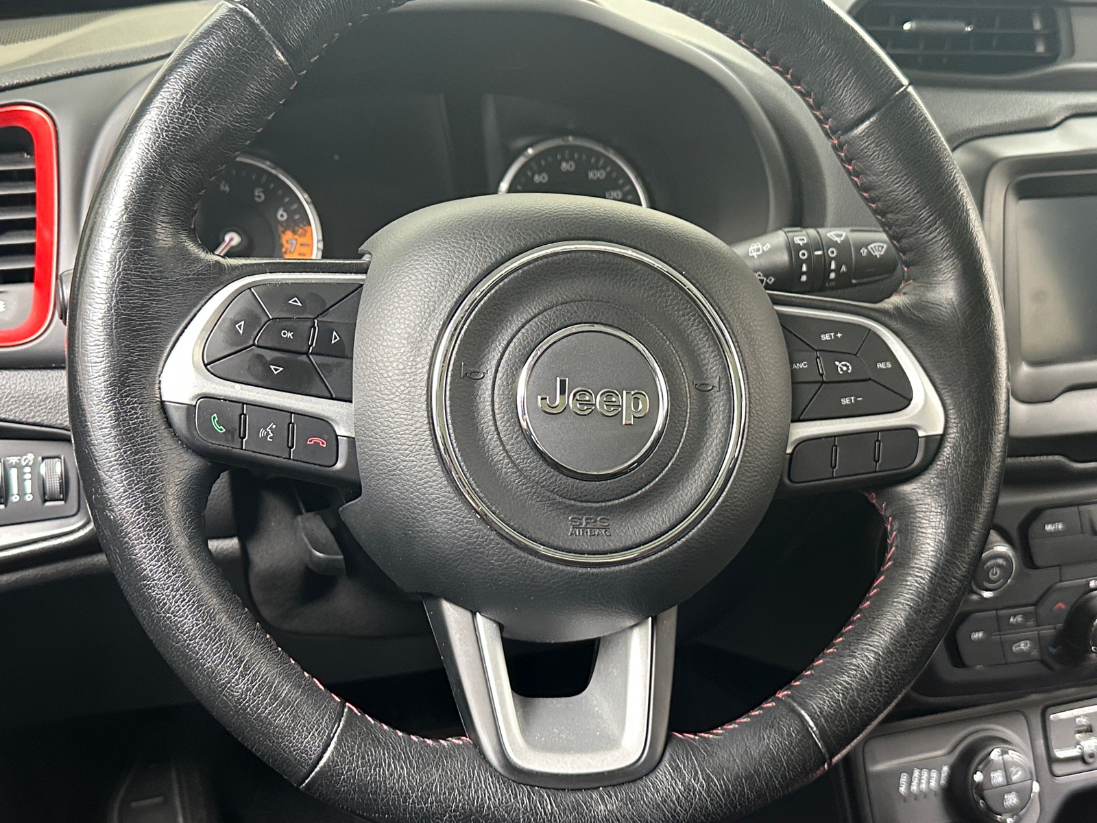 Thumbnail: 2018 Jeep Renegade - 5