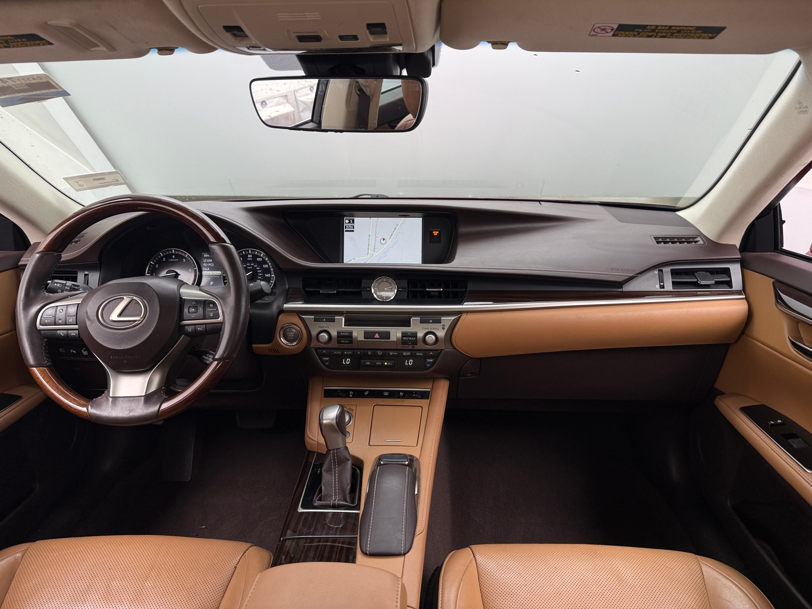 Thumbnail: 2017 Lexus ES - 2