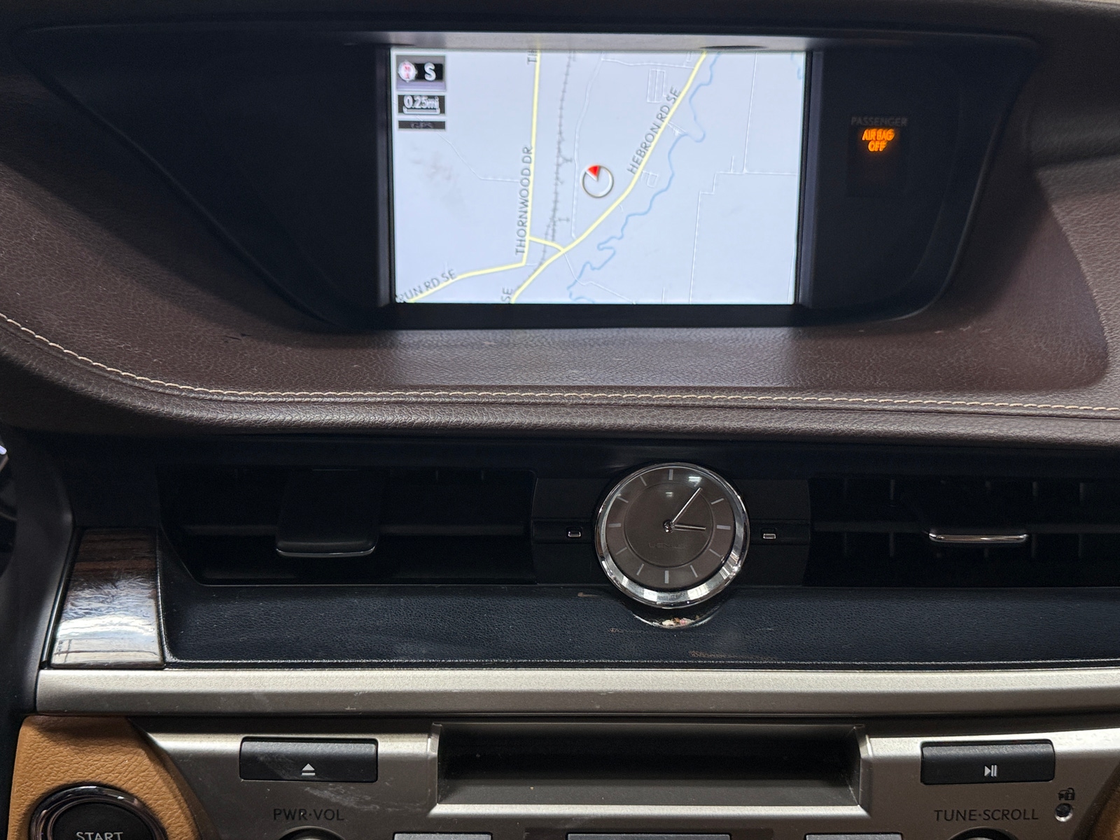 Thumbnail: 2017 Lexus ES - 3