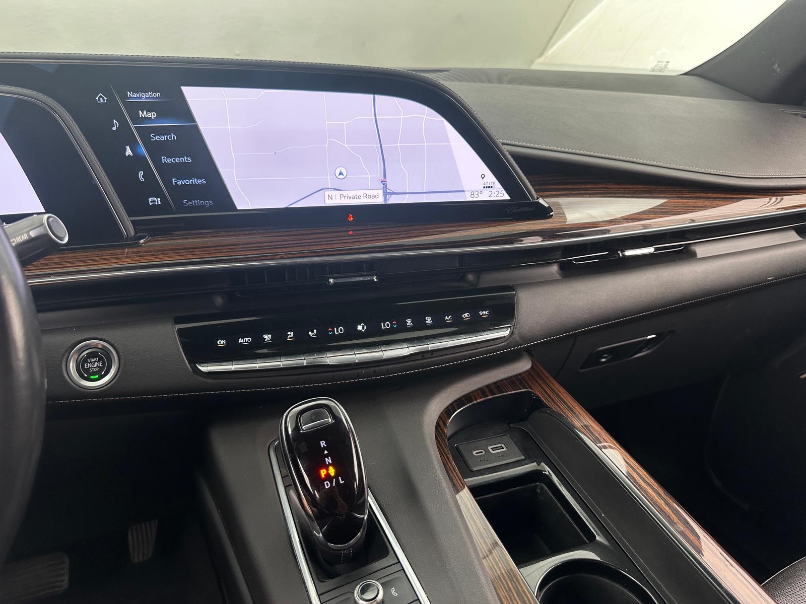 Thumbnail: 2022 Cadillac Escalade - 3