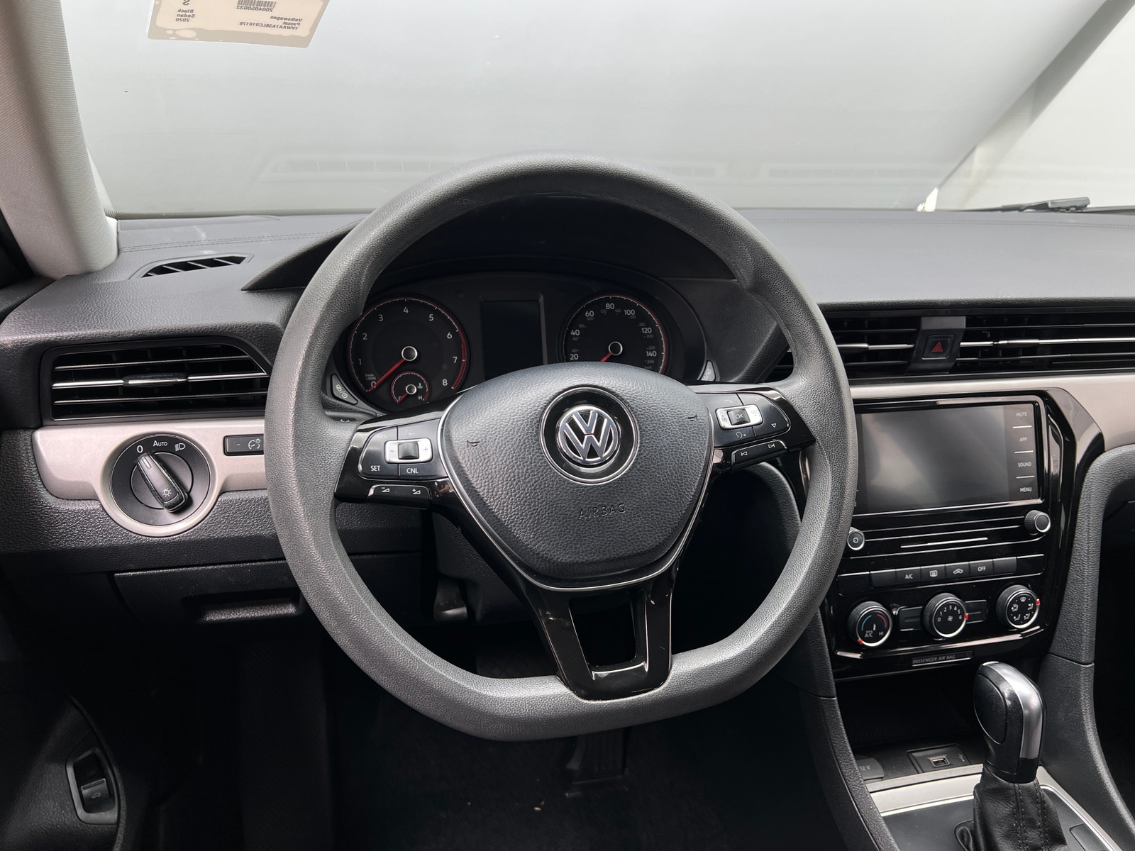 Thumbnail: 2020 Volkswagen Passat - 5