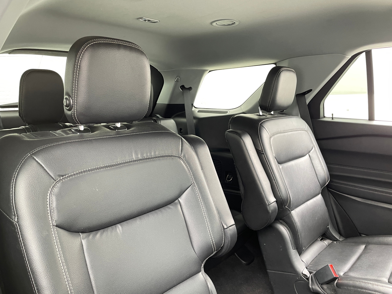 Thumbnail: 2020 Ford Explorer - 6