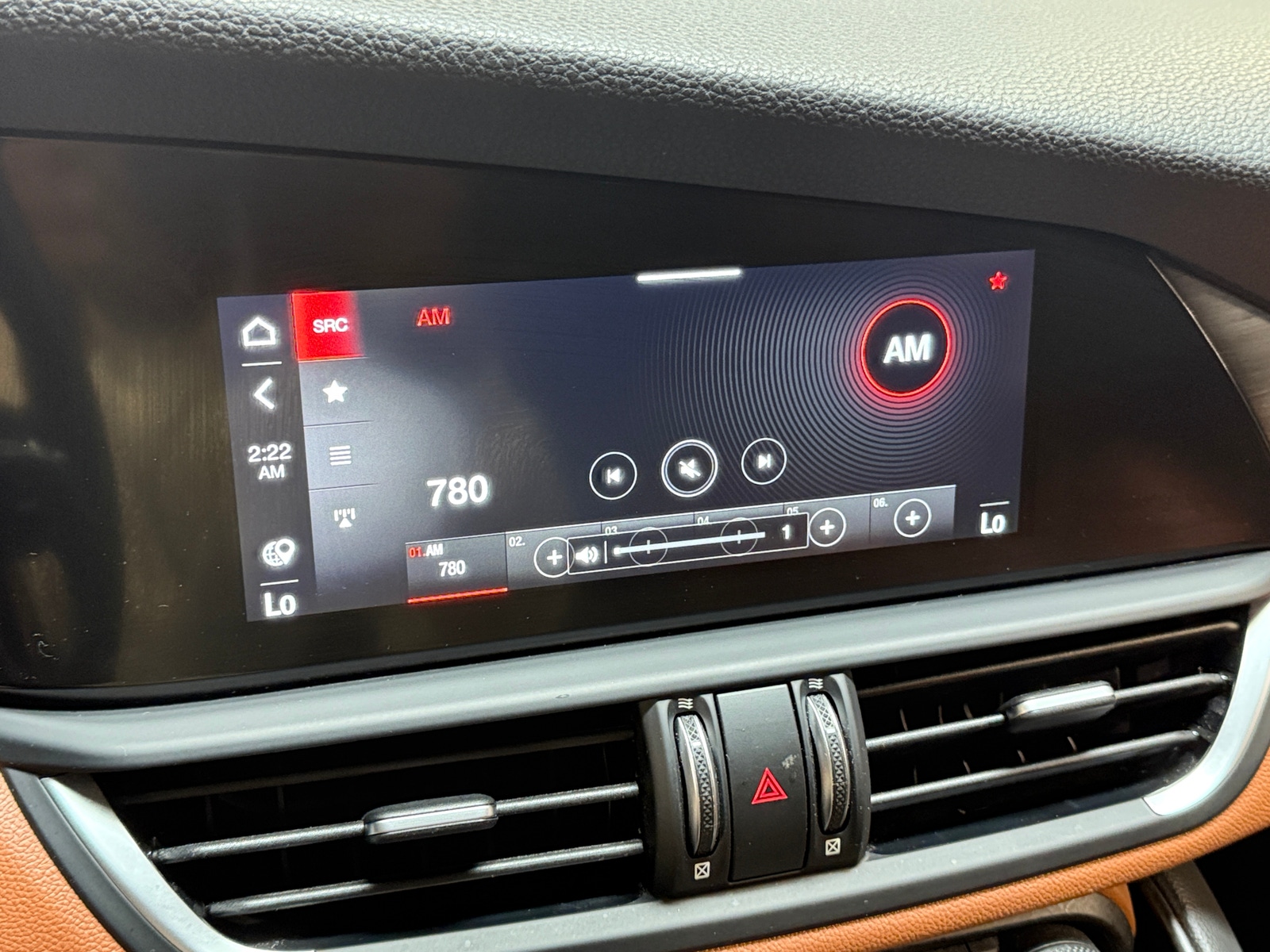 Thumbnail: 2020 Alfa Romeo Giulia - 3