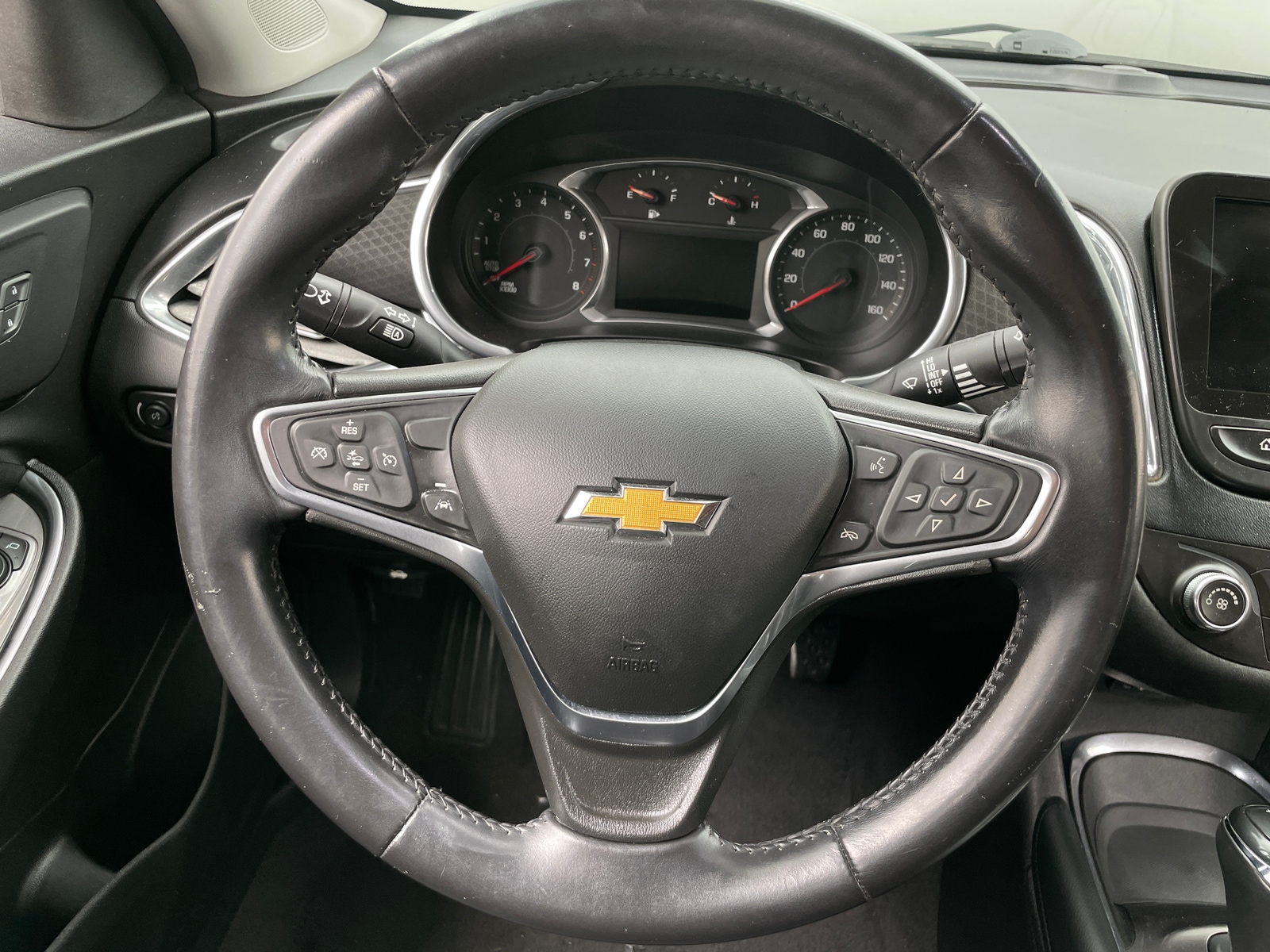 Thumbnail: 2018 Chevrolet Malibu - 5