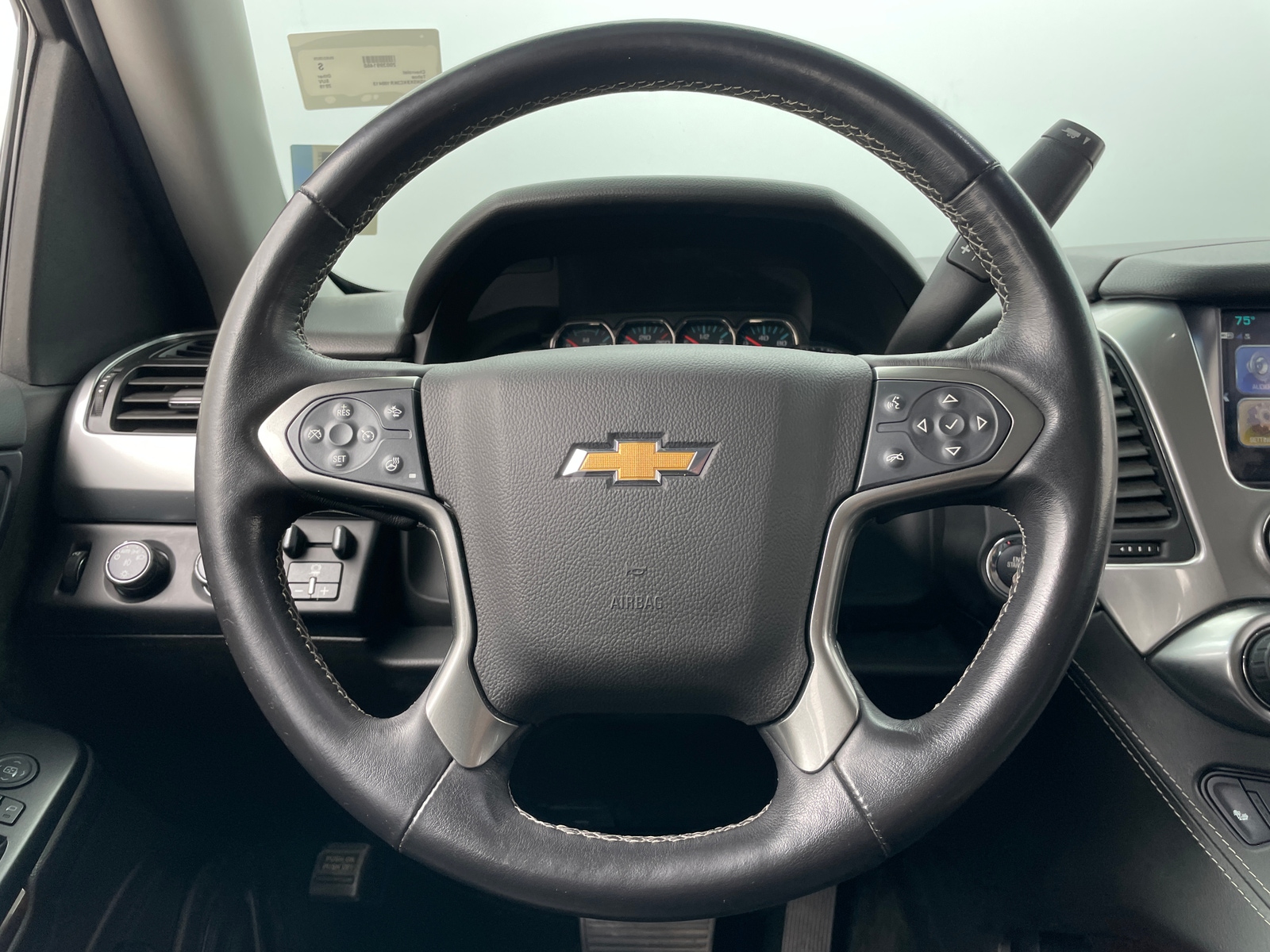 Thumbnail: 2019 Chevrolet Tahoe - 4