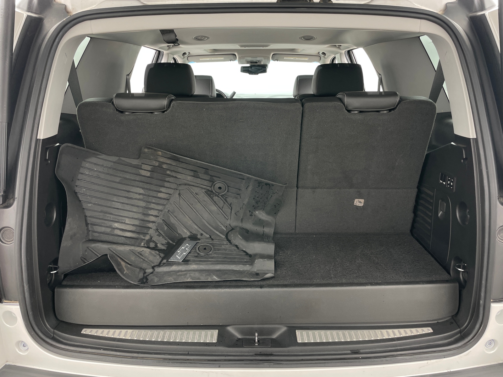 Thumbnail: 2019 Chevrolet Tahoe - 6