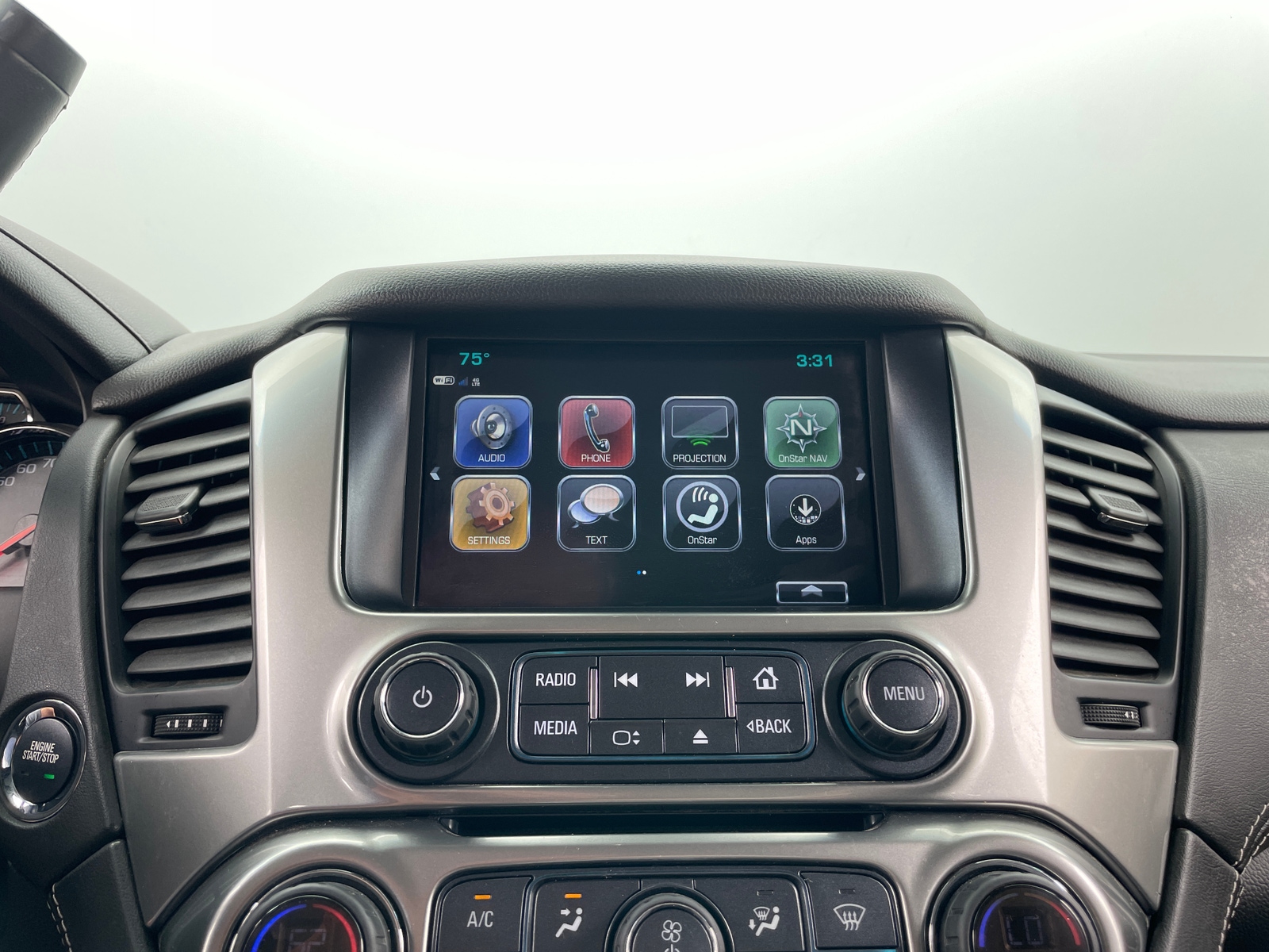 Thumbnail: 2019 Chevrolet Tahoe - 3