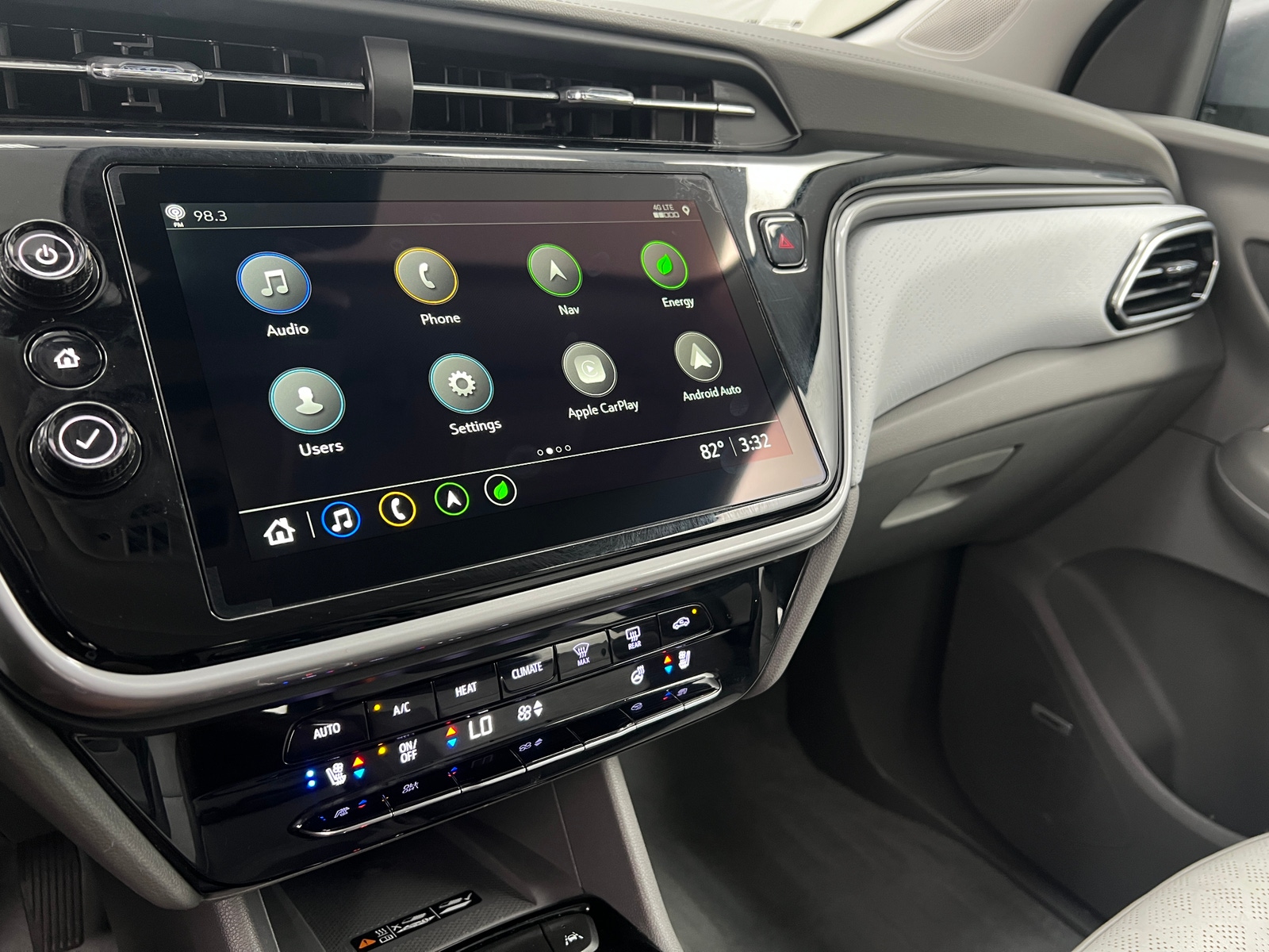 Thumbnail: 2022 Chevrolet Bolt EUV - 3