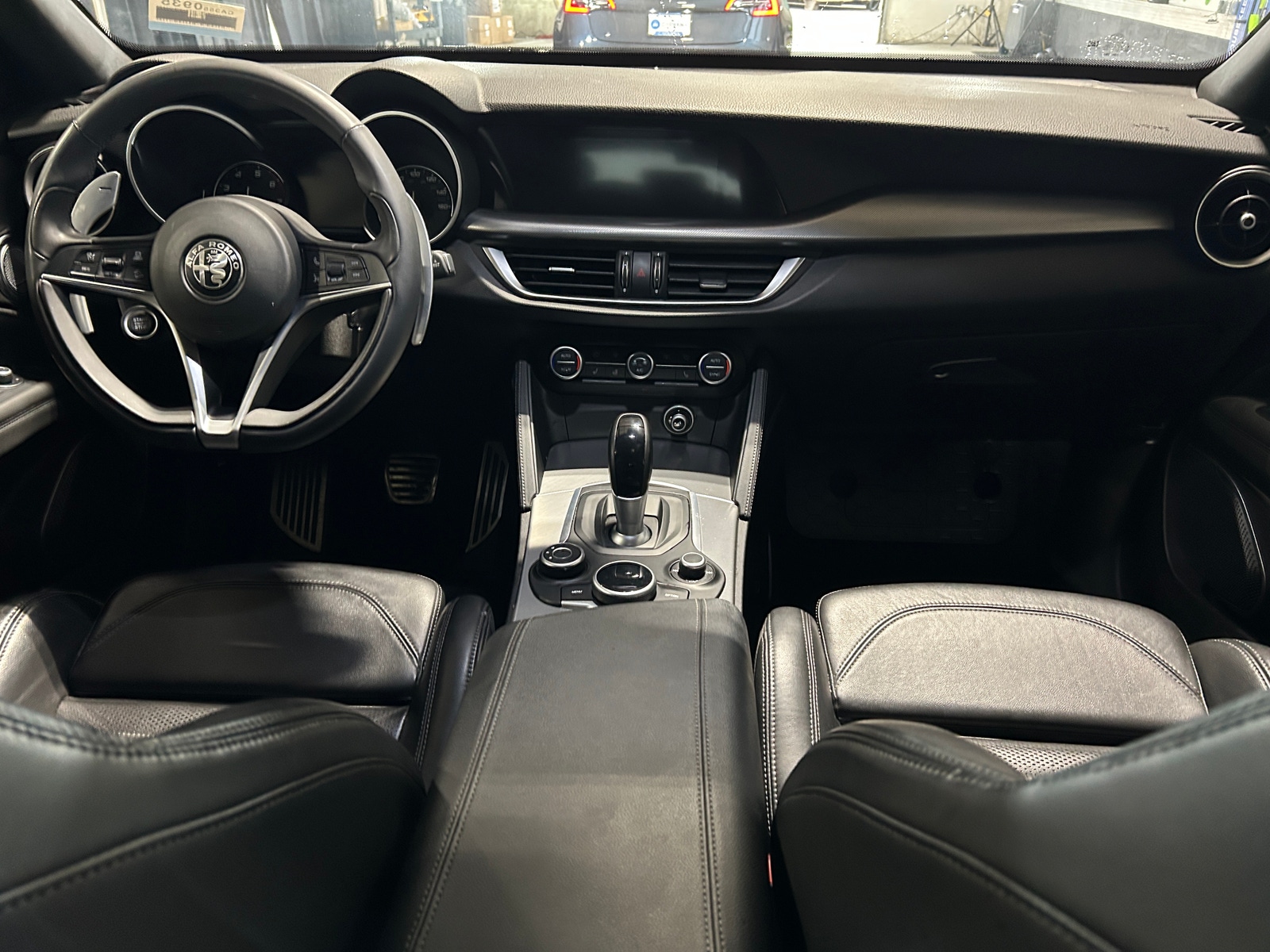 Thumbnail: 2019 Alfa Romeo Stelvio - 2