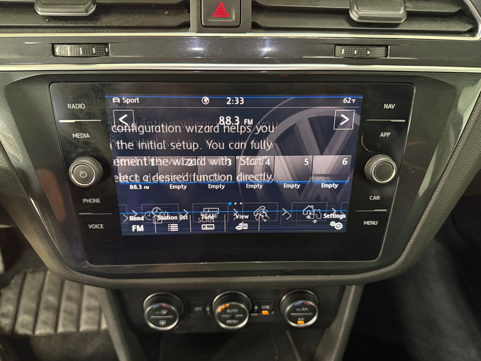 Thumbnail: 2020 Volkswagen Tiguan - 3