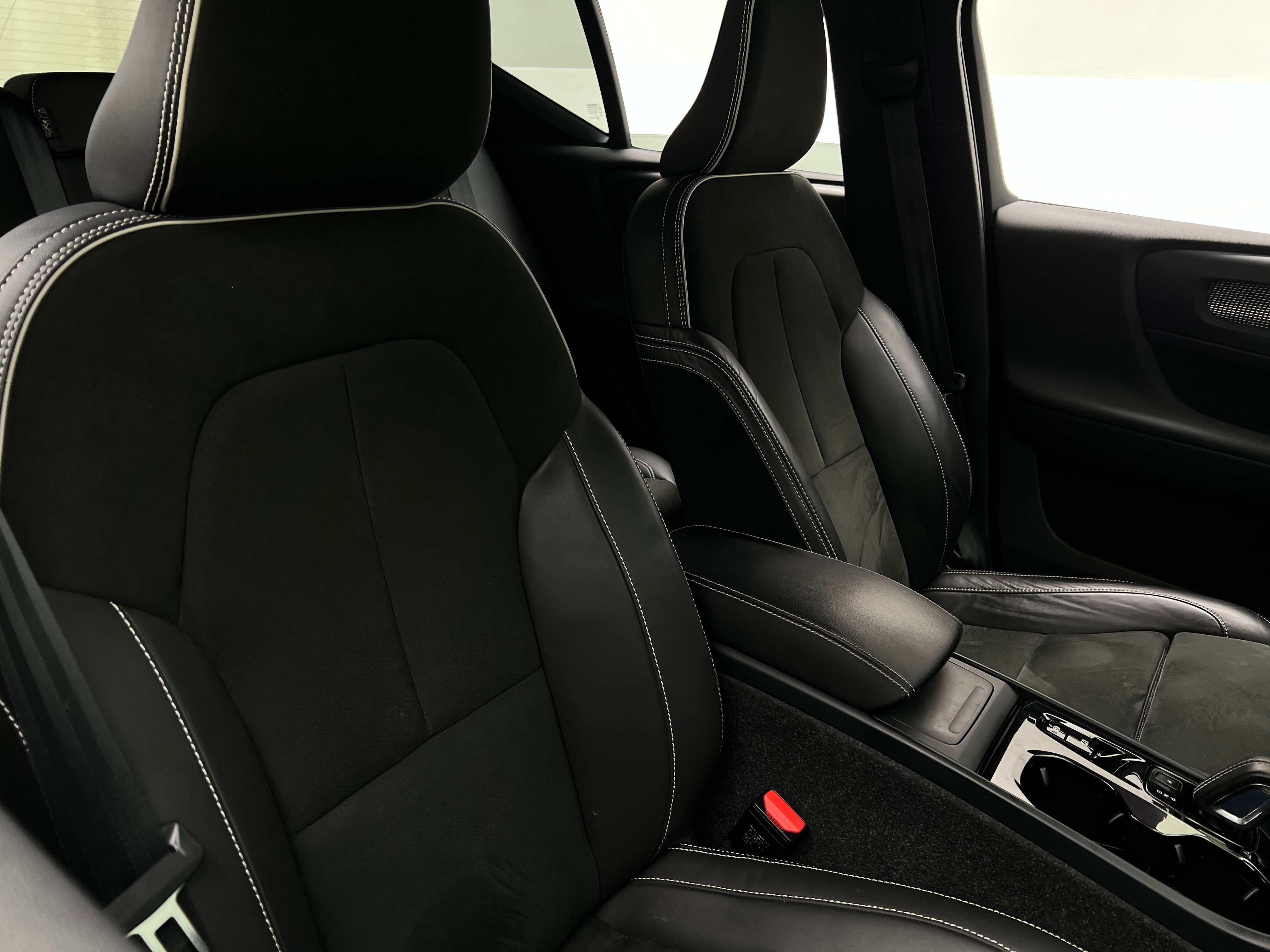 2022 Volvo XC40