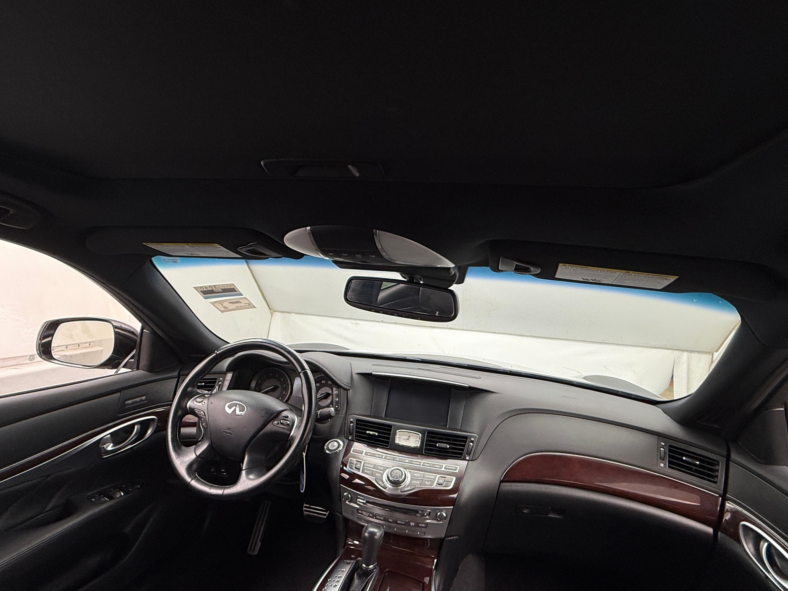 Thumbnail: 2015 INFINITI Q70 - 2