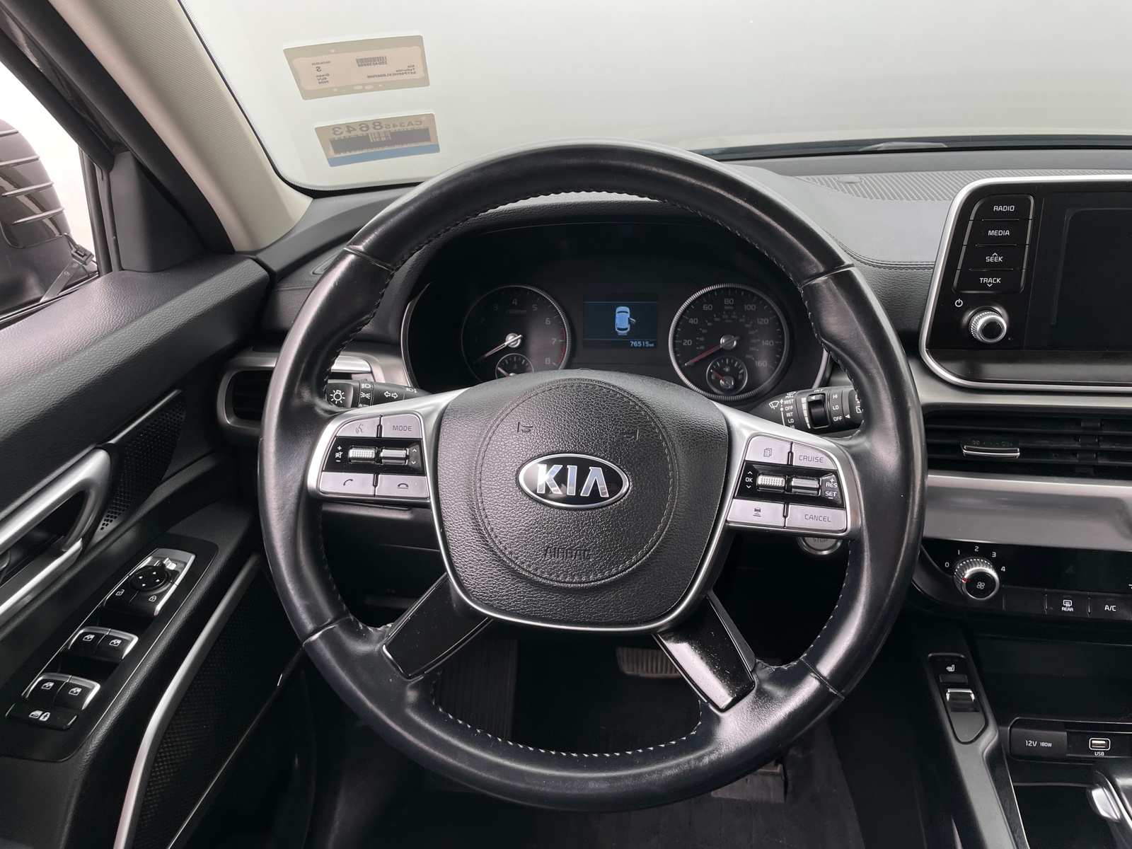 Thumbnail: 2020 Kia Telluride - 4