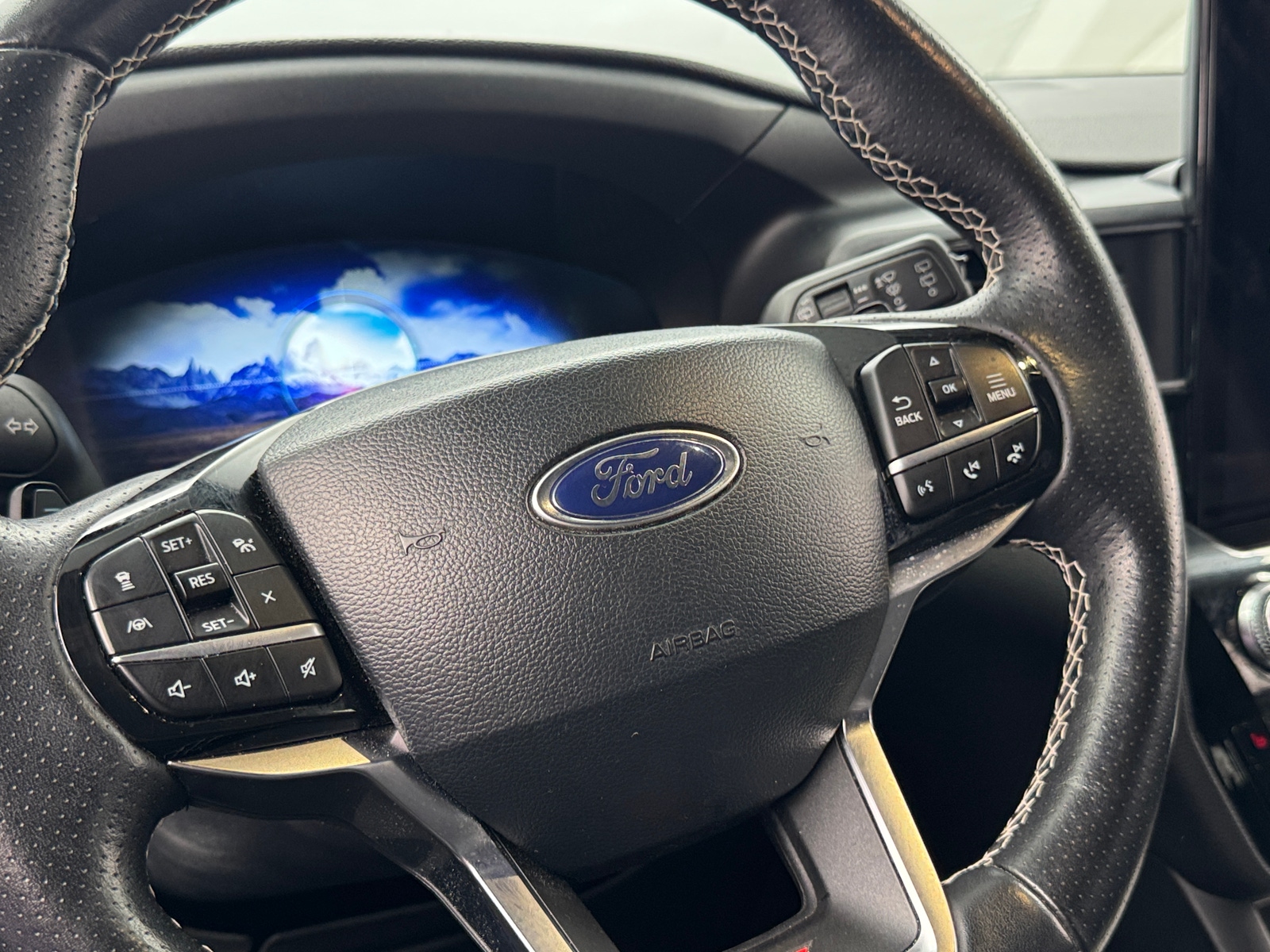 Thumbnail: 2023 Ford Explorer - 4