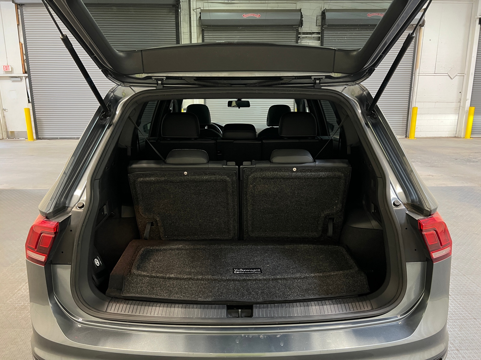 Thumbnail: 2021 Volkswagen Tiguan - 6