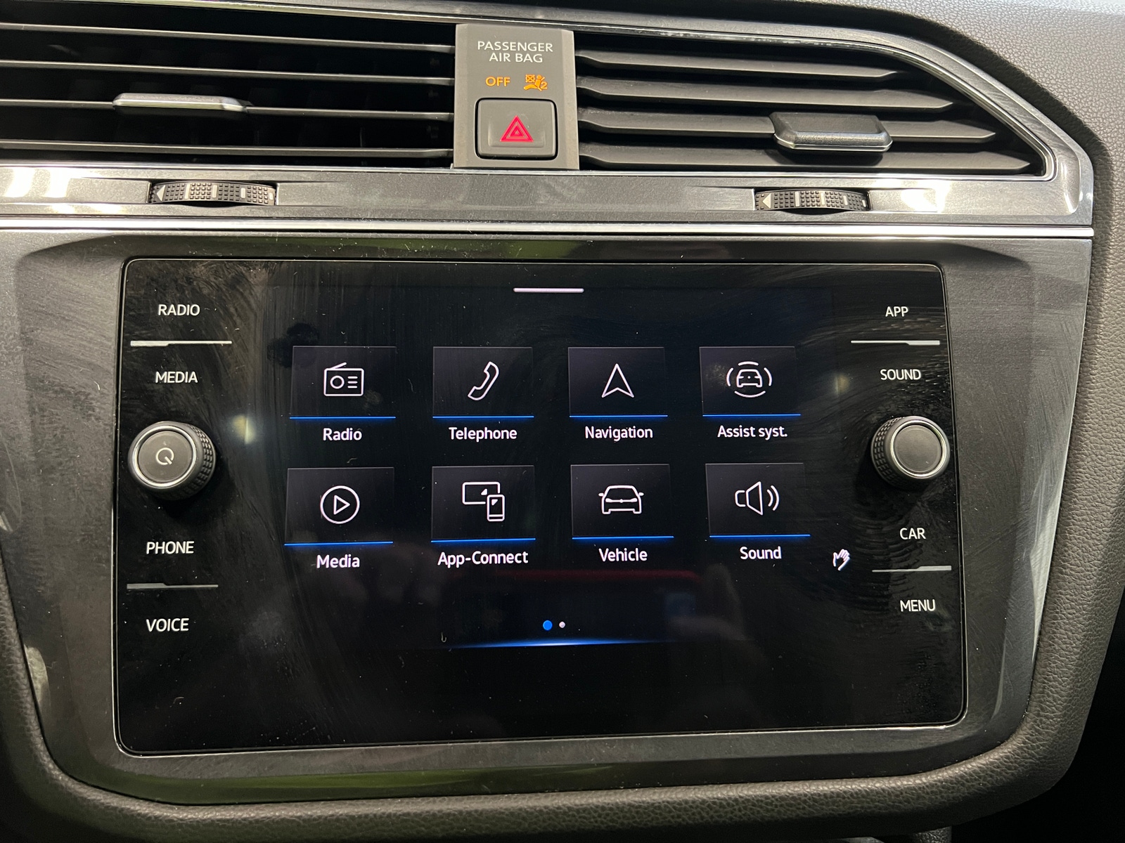 Thumbnail: 2021 Volkswagen Tiguan - 3