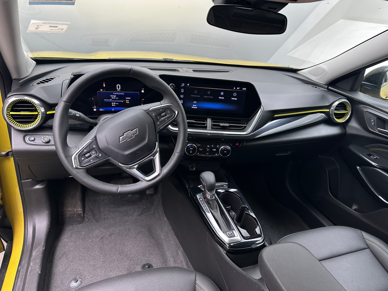 Thumbnail: 2025 Chevrolet Trax - 2