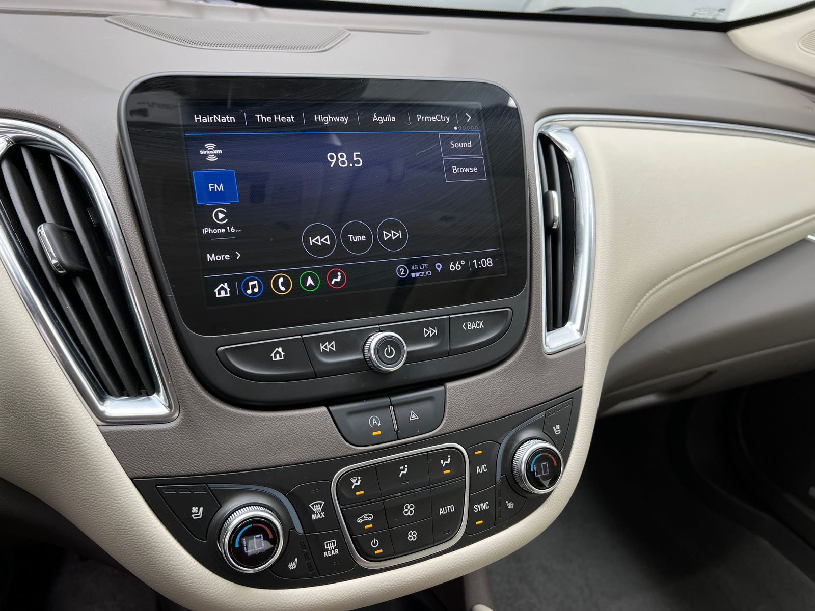 Thumbnail: 2024 Chevrolet Malibu - 3