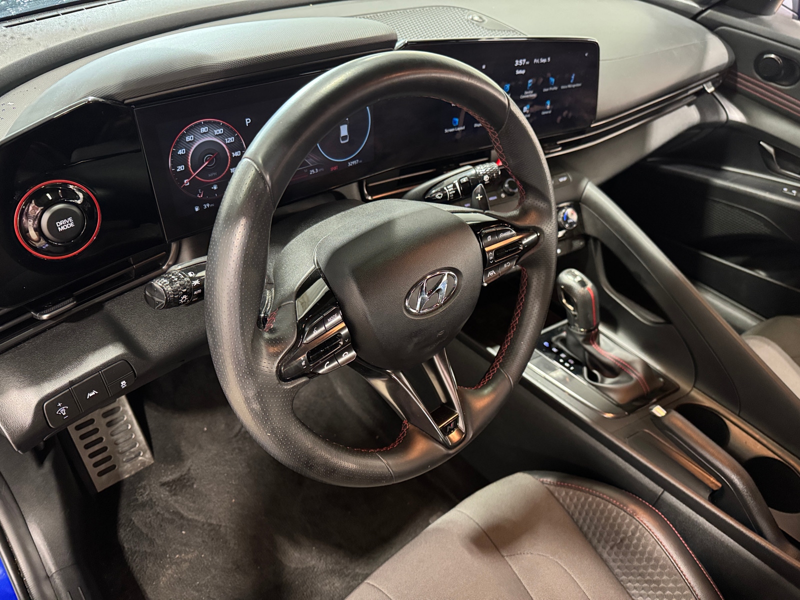 Thumbnail: 2023 Hyundai Elantra - 3
