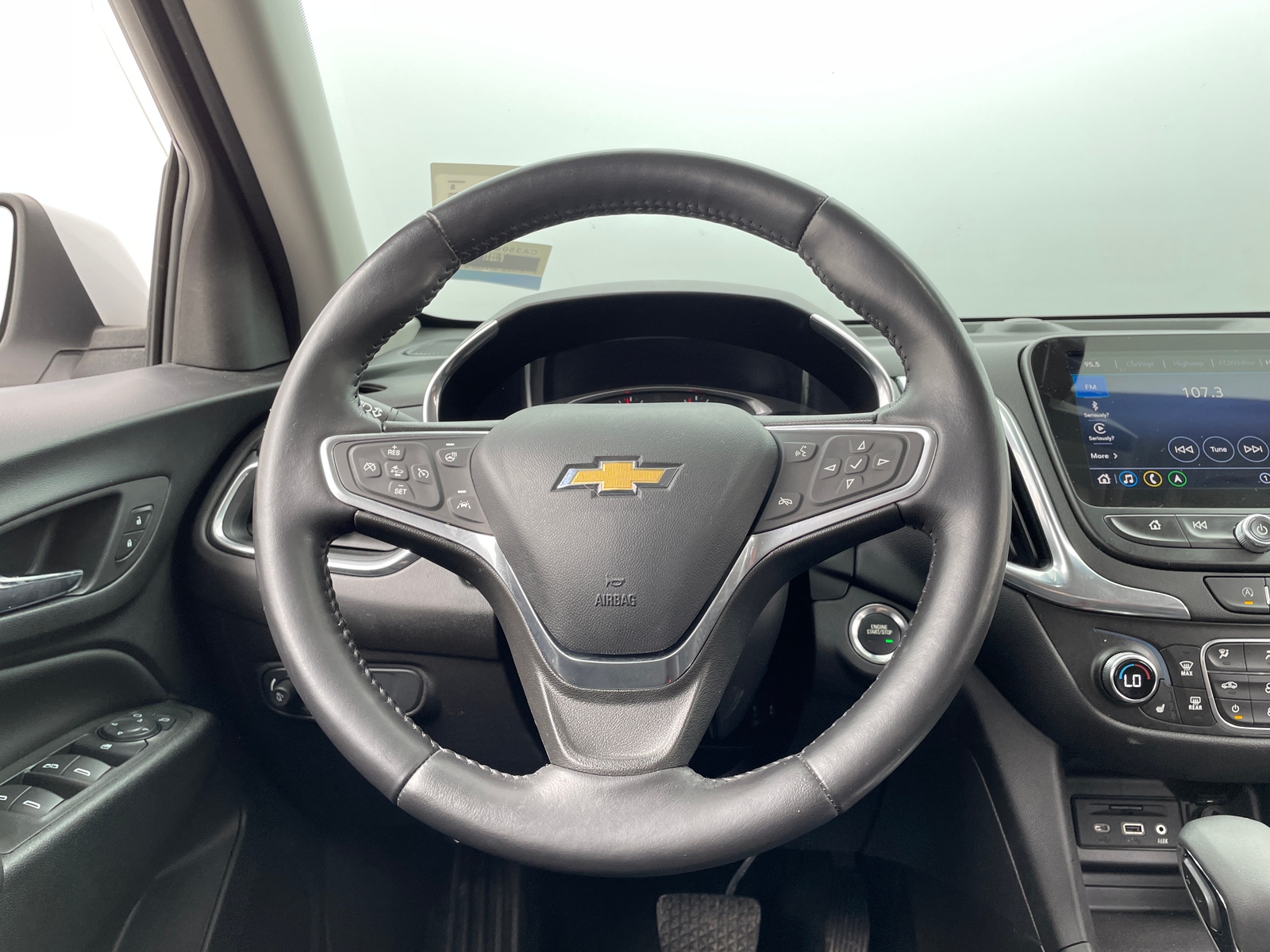 Thumbnail: 2022 Chevrolet Equinox - 5