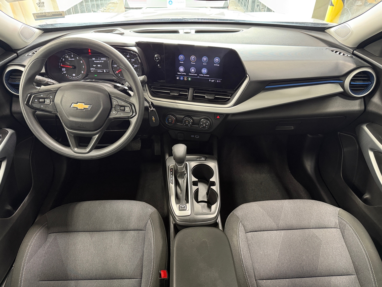 Thumbnail: 2025 Chevrolet Trax - 3