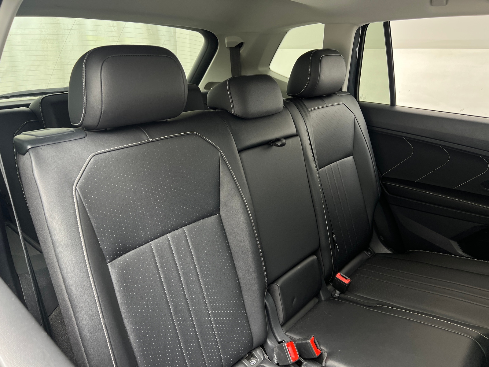 Thumbnail: 2022 Volkswagen Tiguan - 5