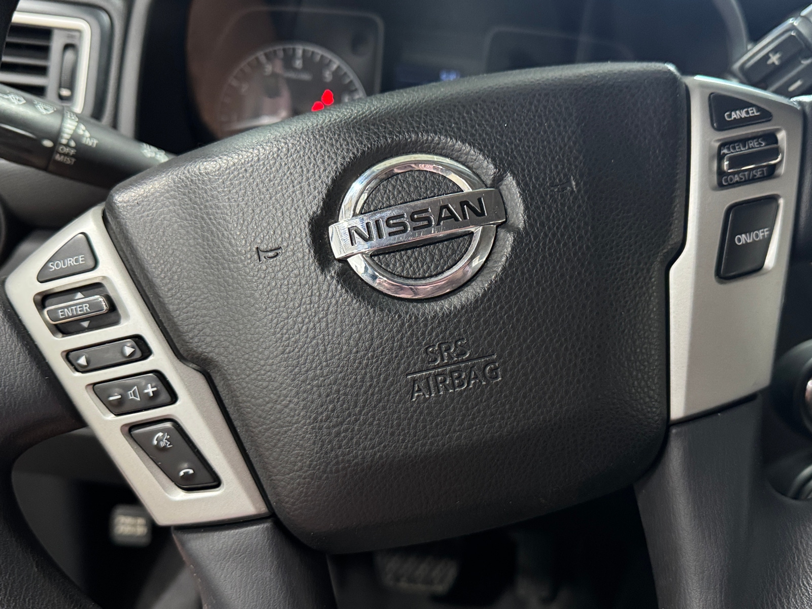 Thumbnail: 2018 Nissan Titan - 5