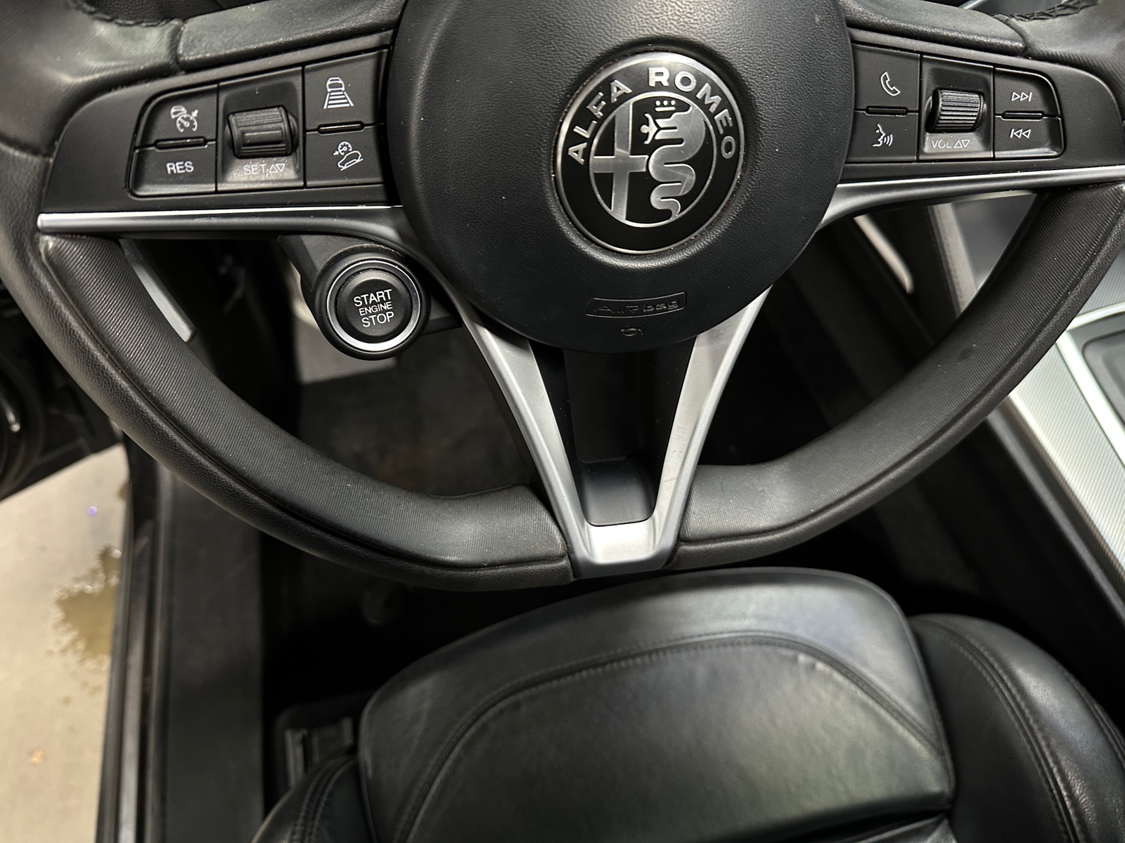 Thumbnail: 2018 Alfa Romeo Stelvio - 4