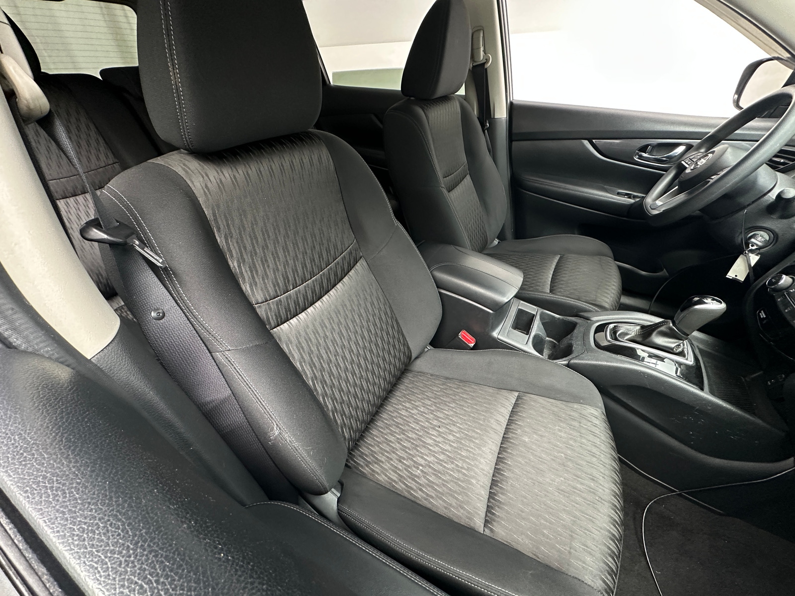 Thumbnail: 2017 Nissan Rogue - 2
