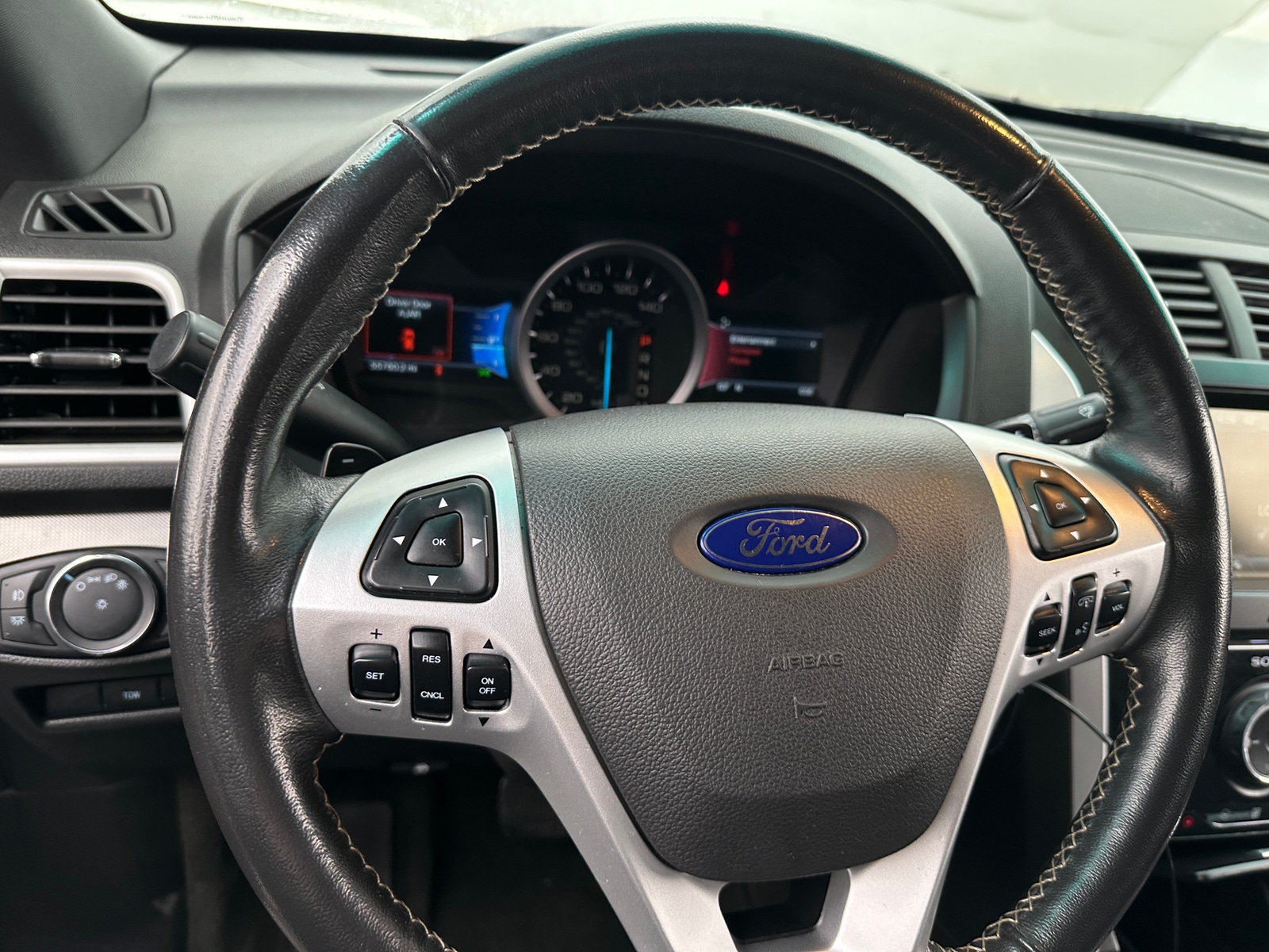 Thumbnail: 2014 Ford Explorer - 4