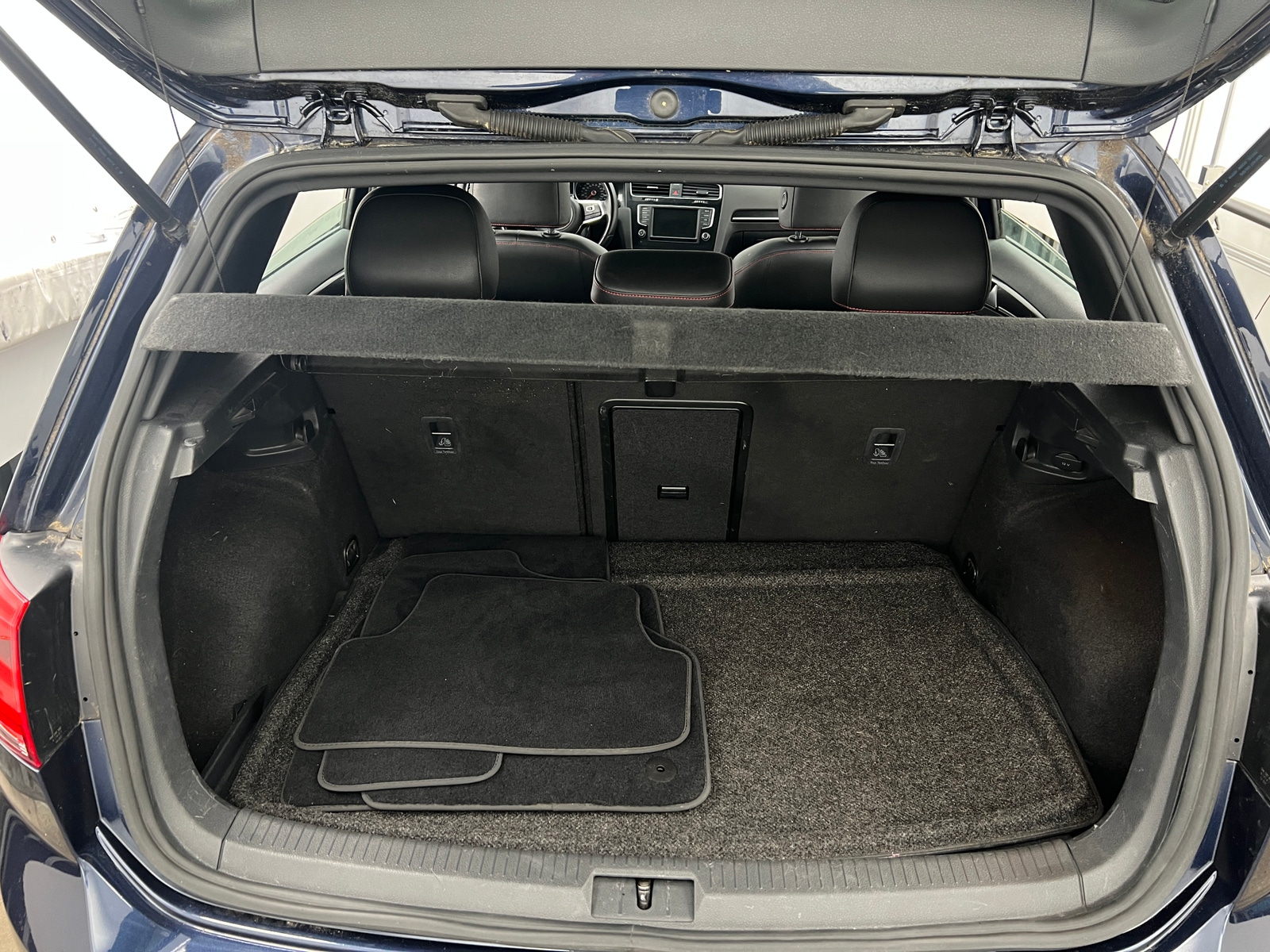 Thumbnail: 2016 Volkswagen Golf - 7