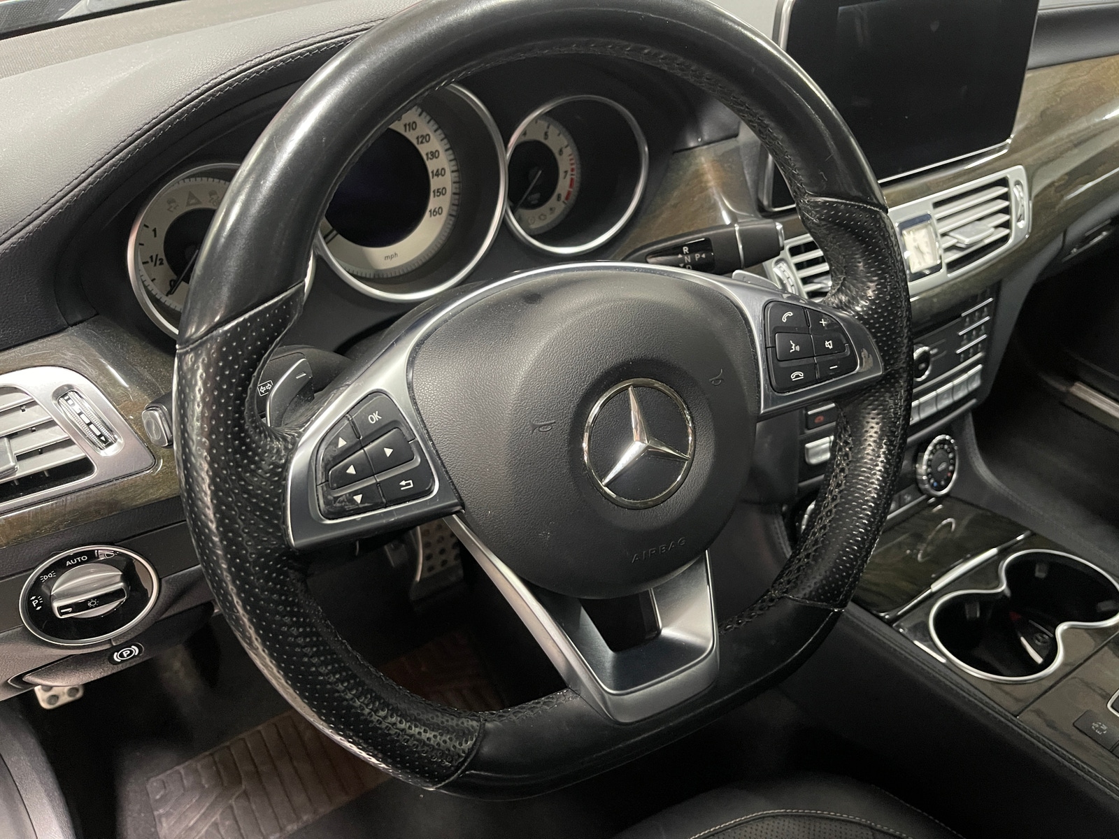 Thumbnail: 2015 Mercedes-Benz CLS - 3