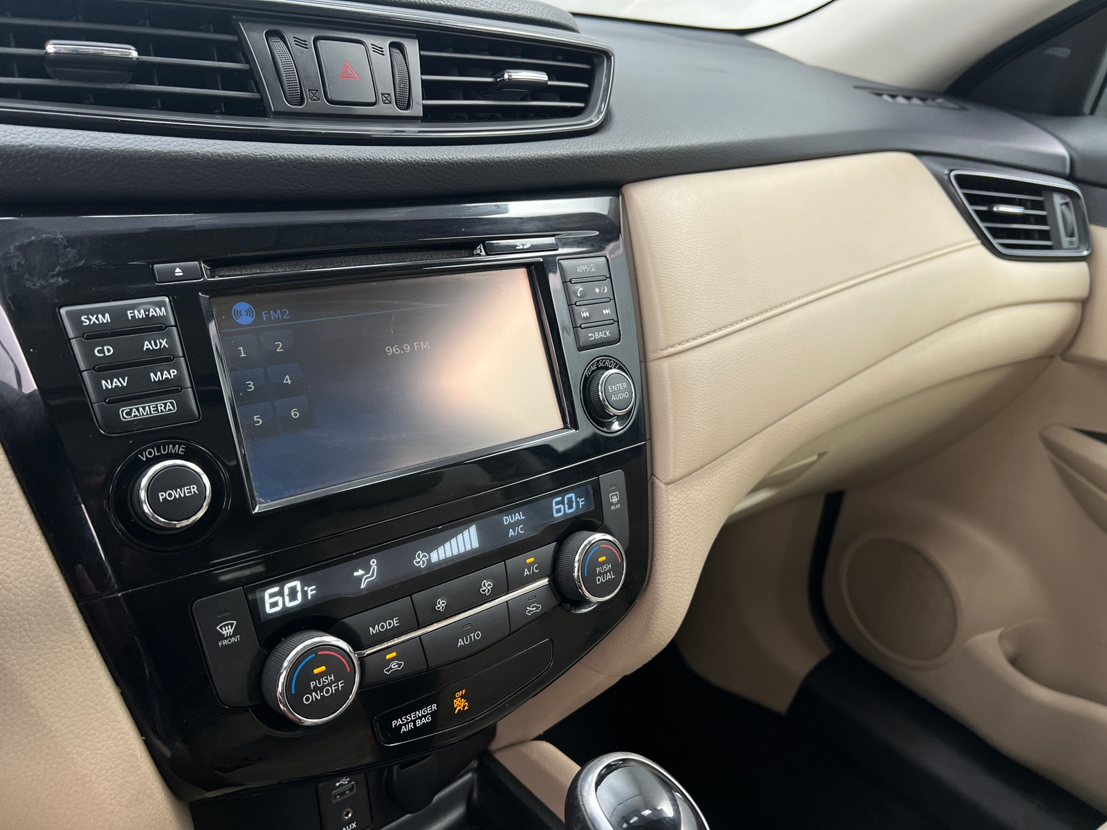 Thumbnail: 2017 Nissan Rogue - 4