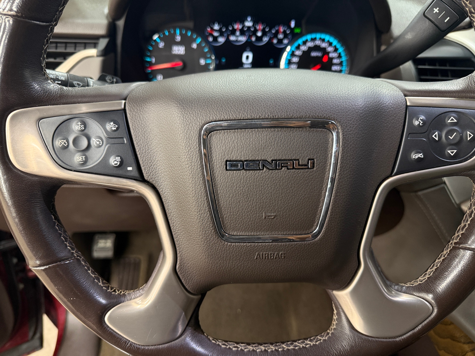 Thumbnail: 2018 GMC Yukon - 4