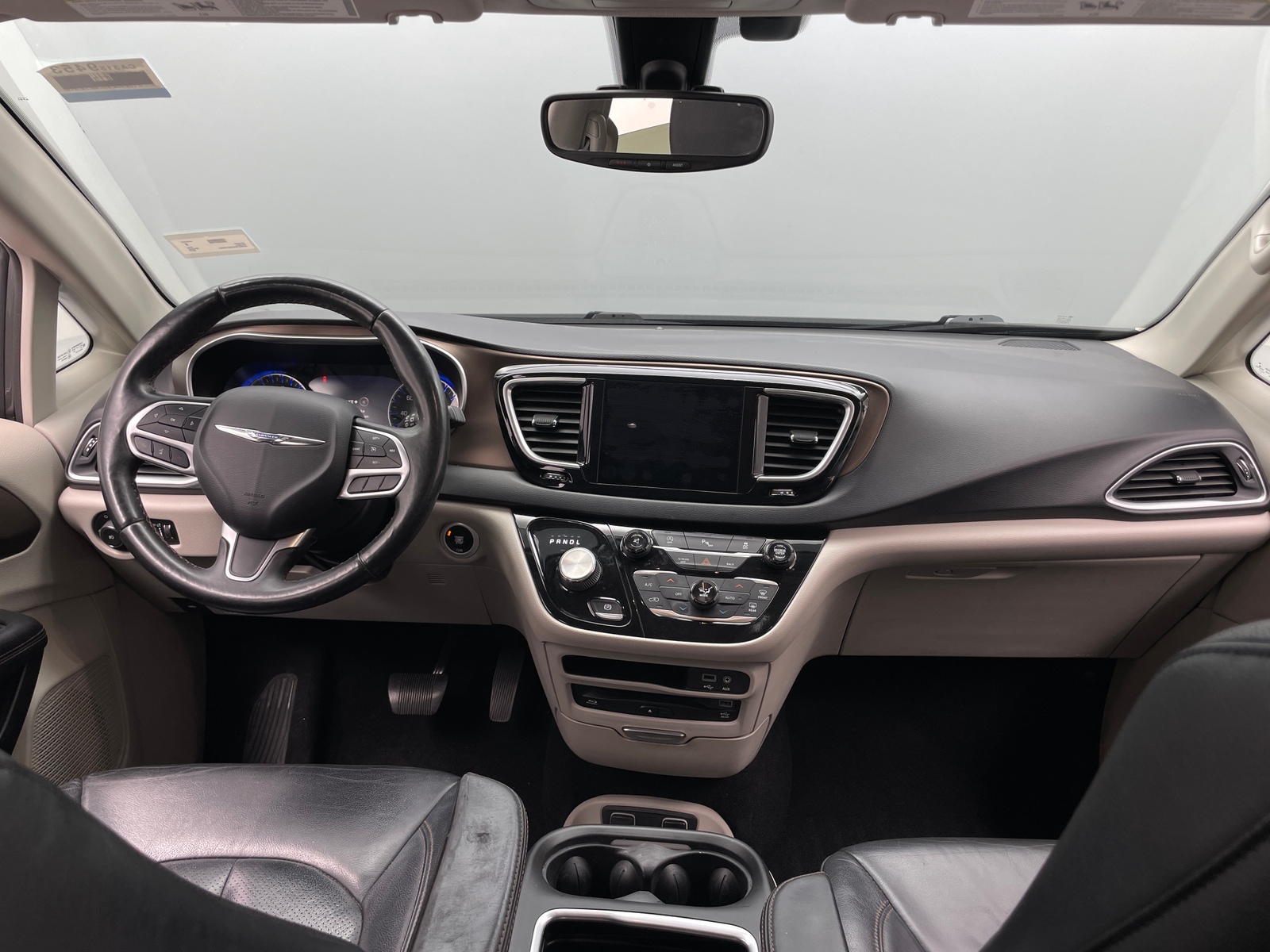 Thumbnail: 2017 Chrysler Pacifica - 2