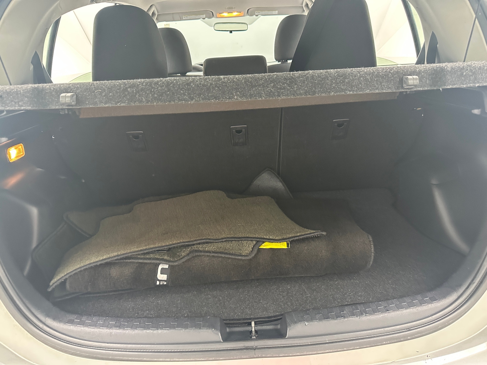 Thumbnail: 2015 Toyota Prius c - 7