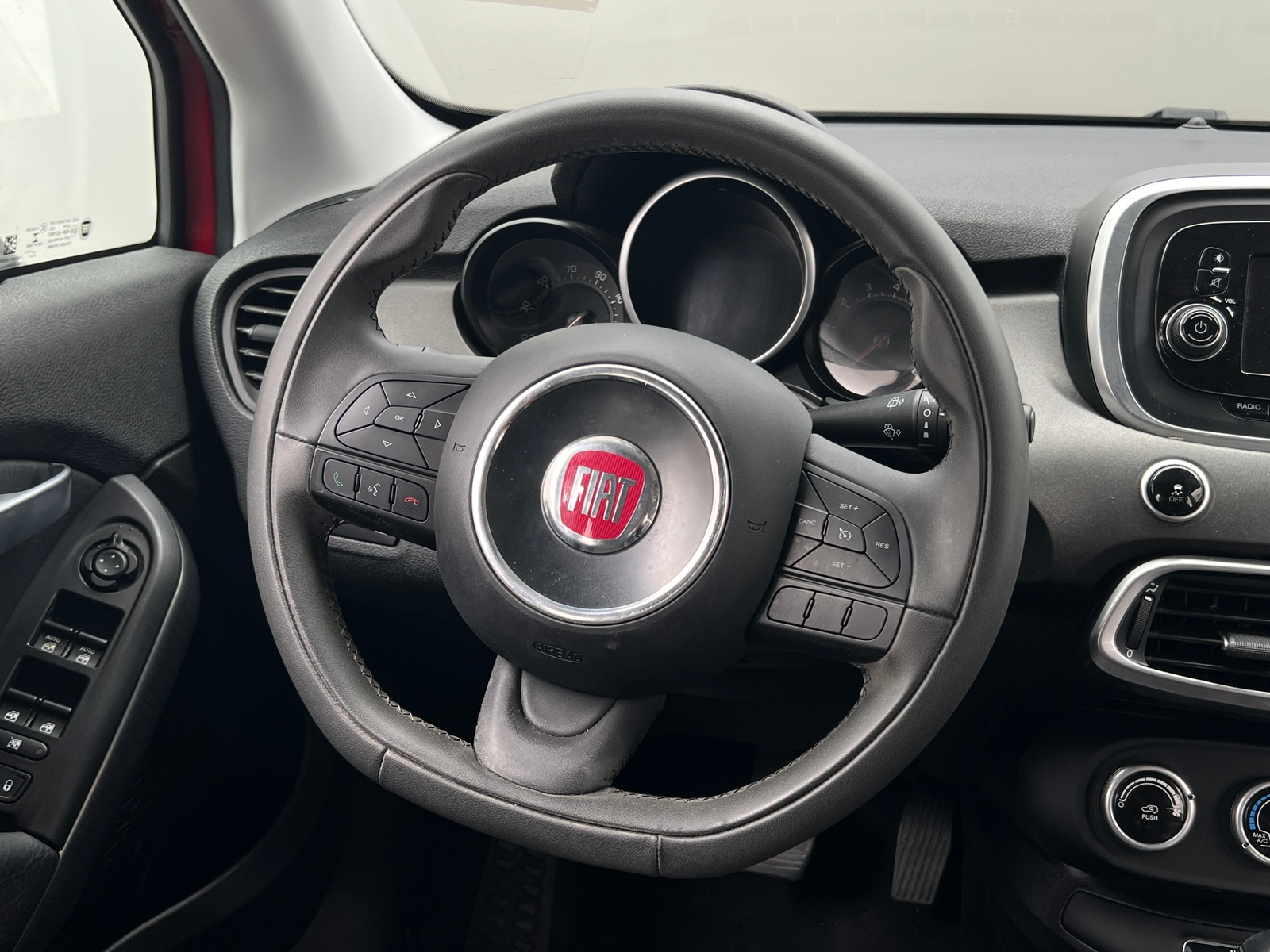 Thumbnail: 2017 Fiat 500X - 5