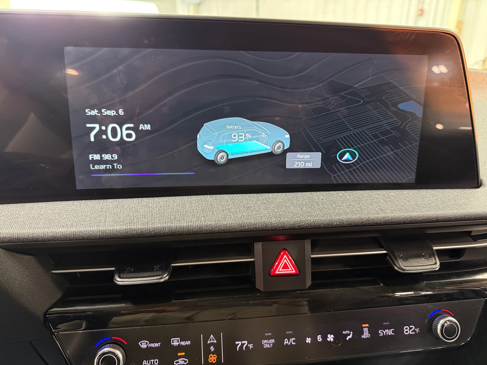 Thumbnail: 2022 Kia EV6 - 3