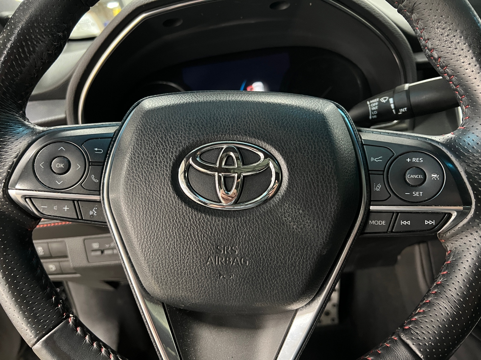 Thumbnail: 2021 Toyota Avalon - 4