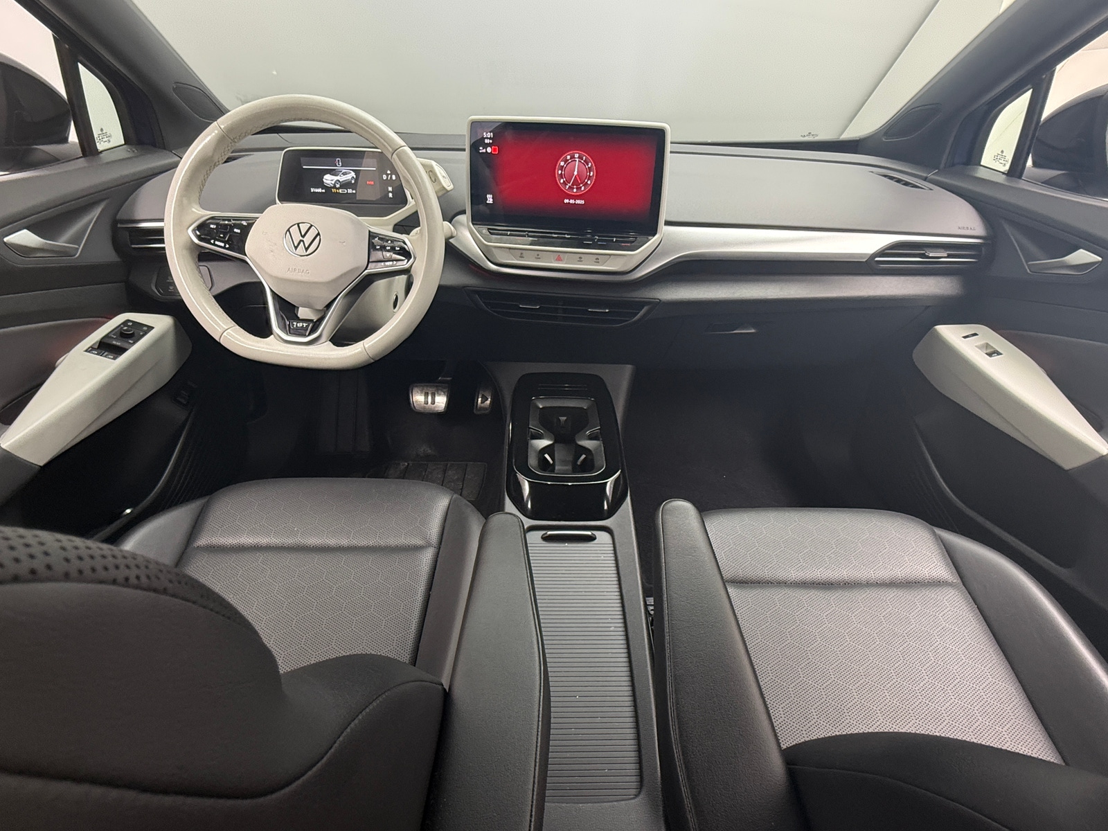 Thumbnail: 2021 Volkswagen ID.4 - 2