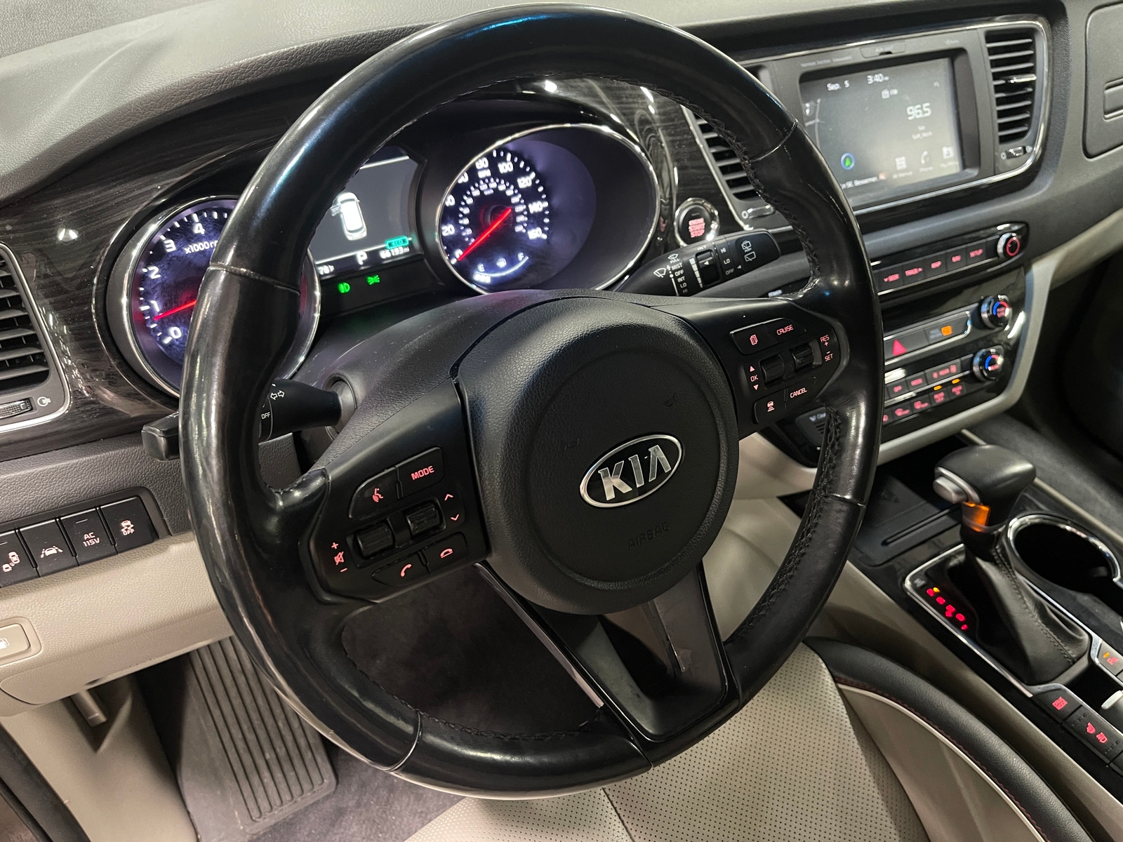 Thumbnail: 2020 Kia Sedona - 4