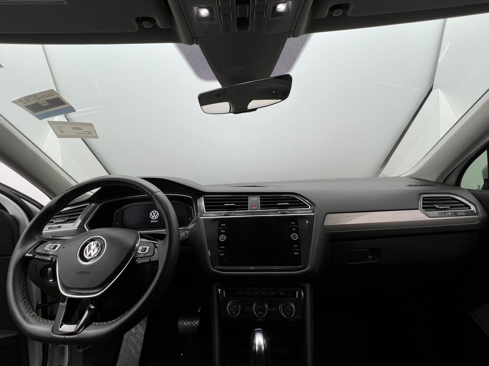 Thumbnail: 2021 Volkswagen Tiguan - 2