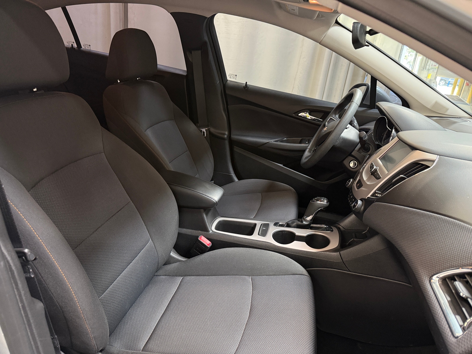Thumbnail: 2018 Chevrolet Cruze - 2